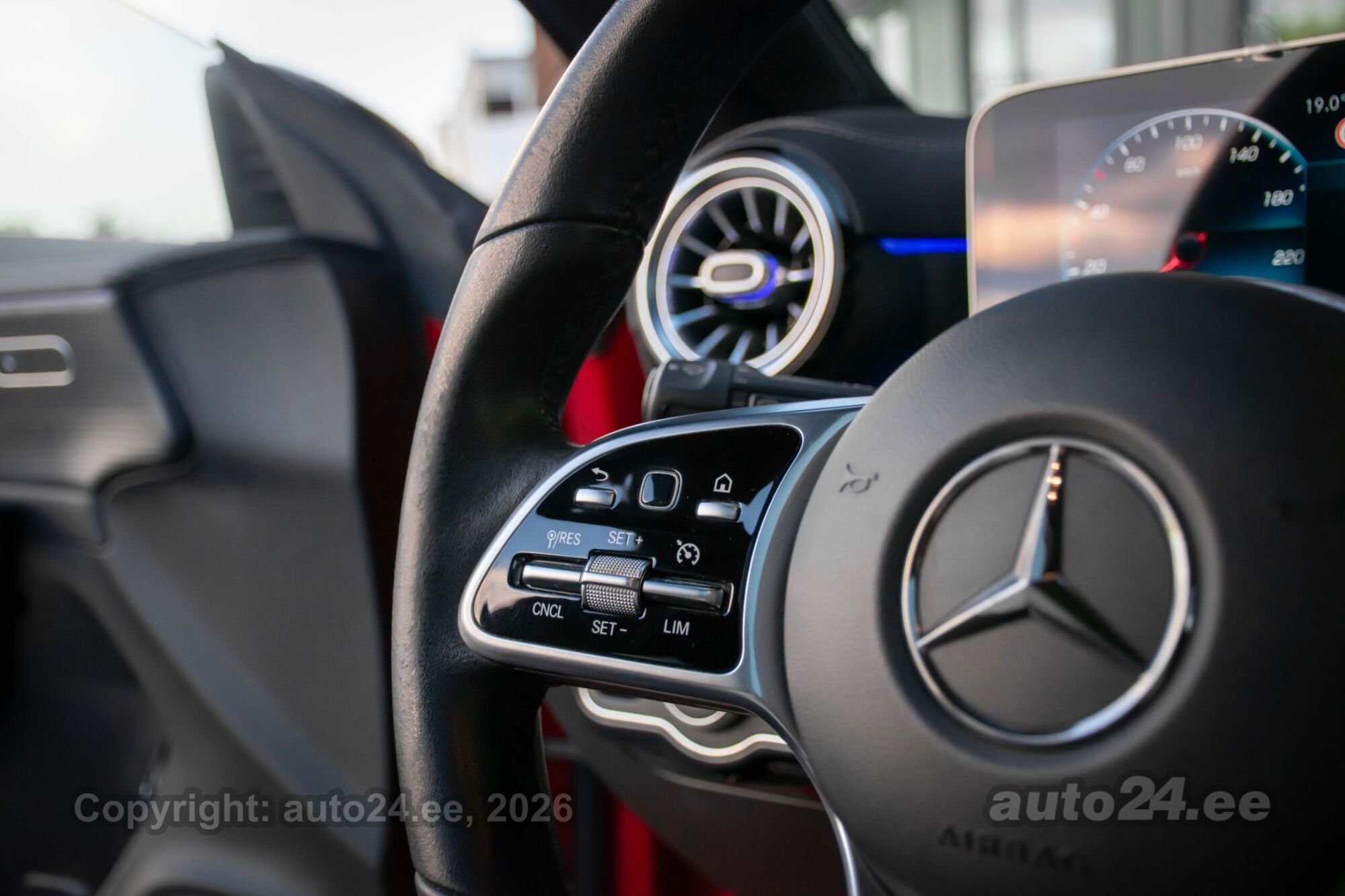 Mercedes-Benz CLA 200 - 12