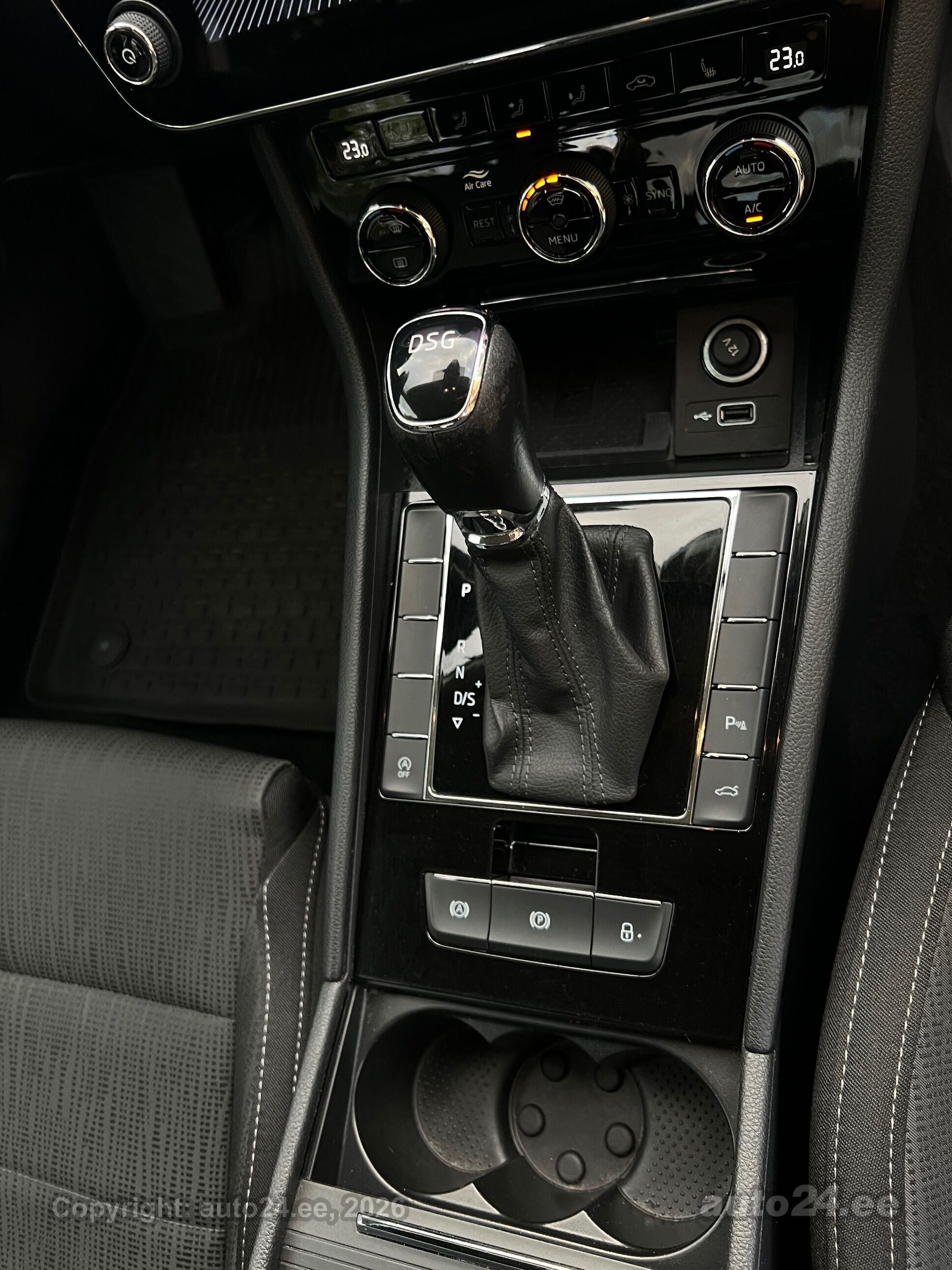 Škoda Superb - 8