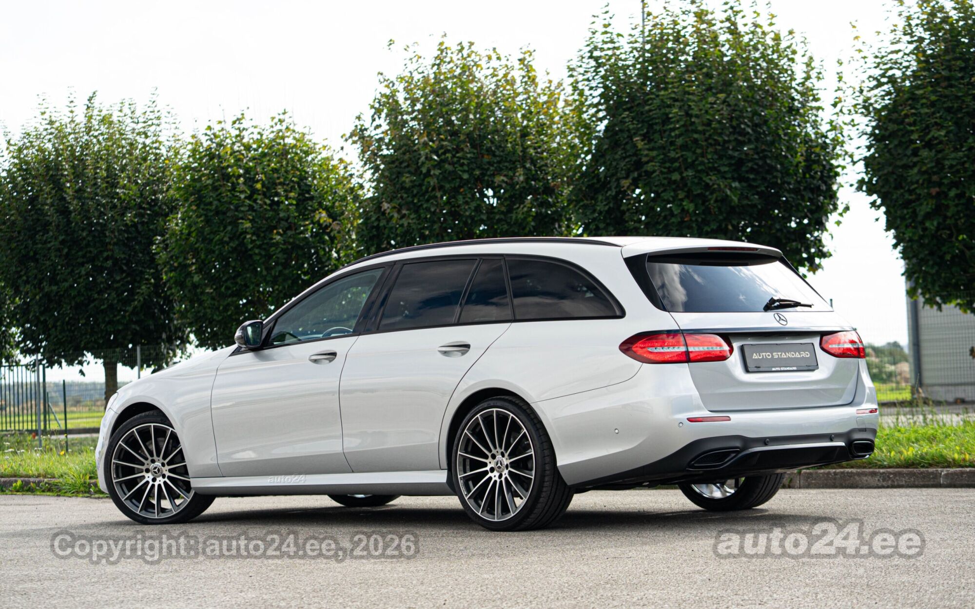 Mercedes-Benz E 400 - 12