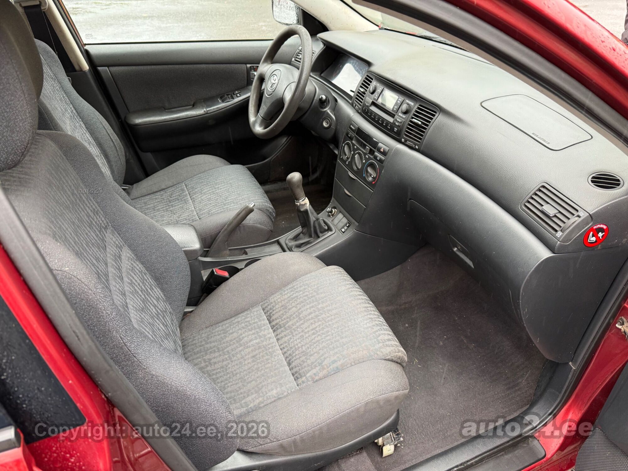 Toyota Corolla 2004 — photo 6