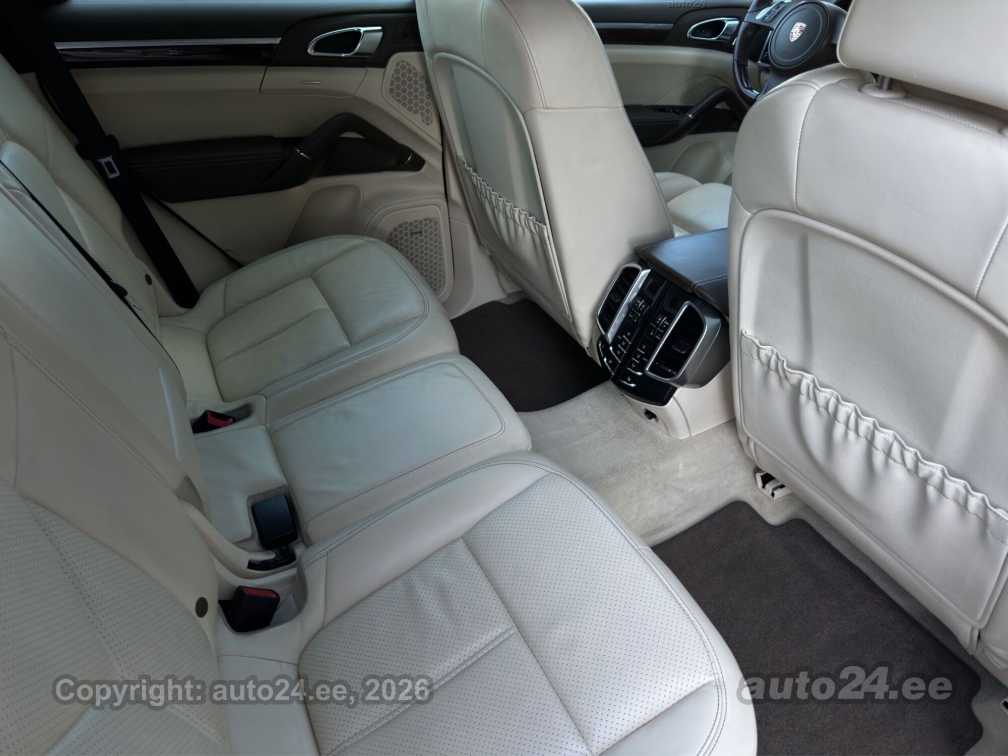 Porsche Cayenne - 12