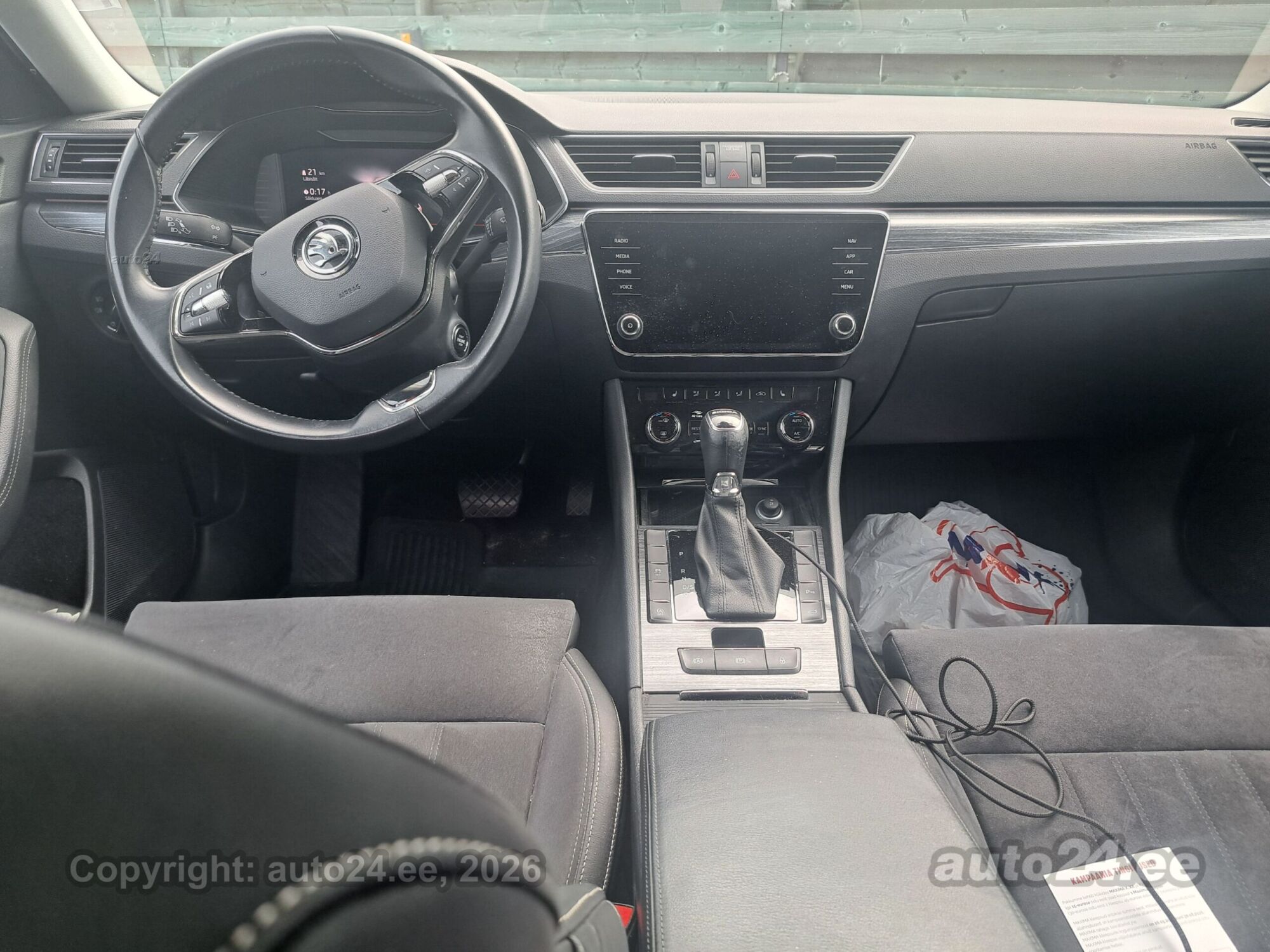 Skoda Superb 2.0 140kW 2022, kuva 2/7