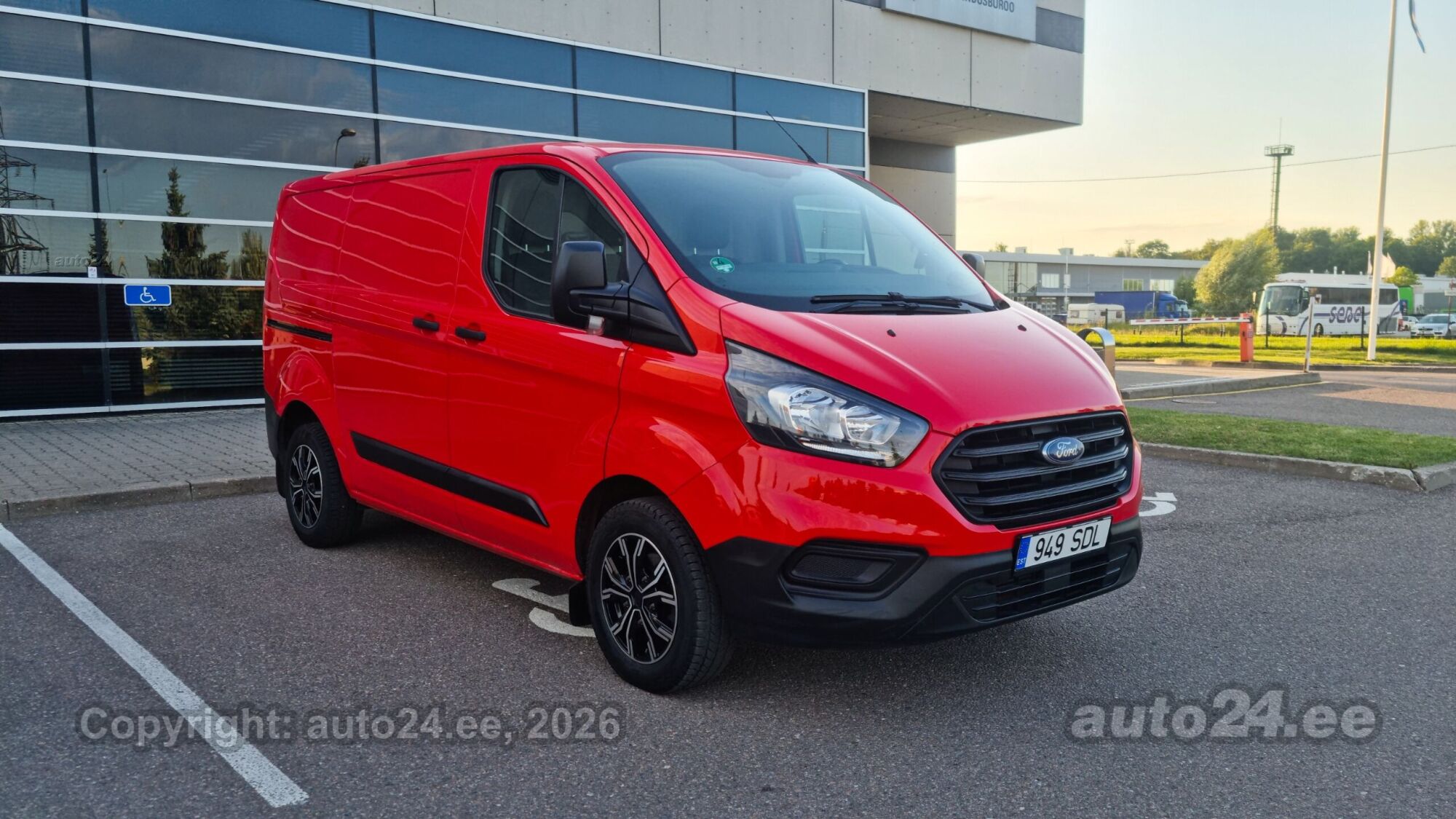 Ford Transit Custom 2.0 77kW 2019, kuva 2/10
