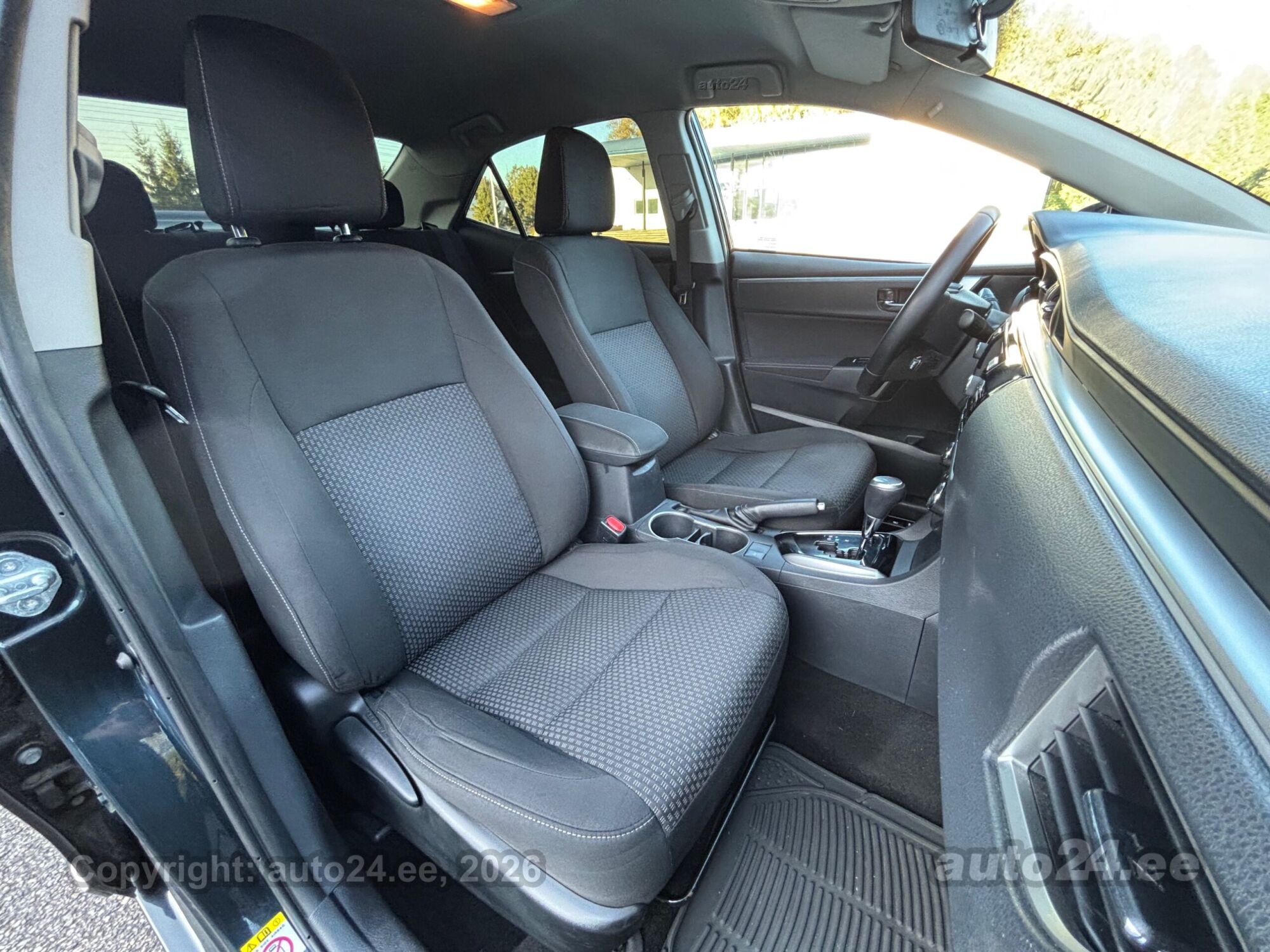 Toyota Corolla - 10