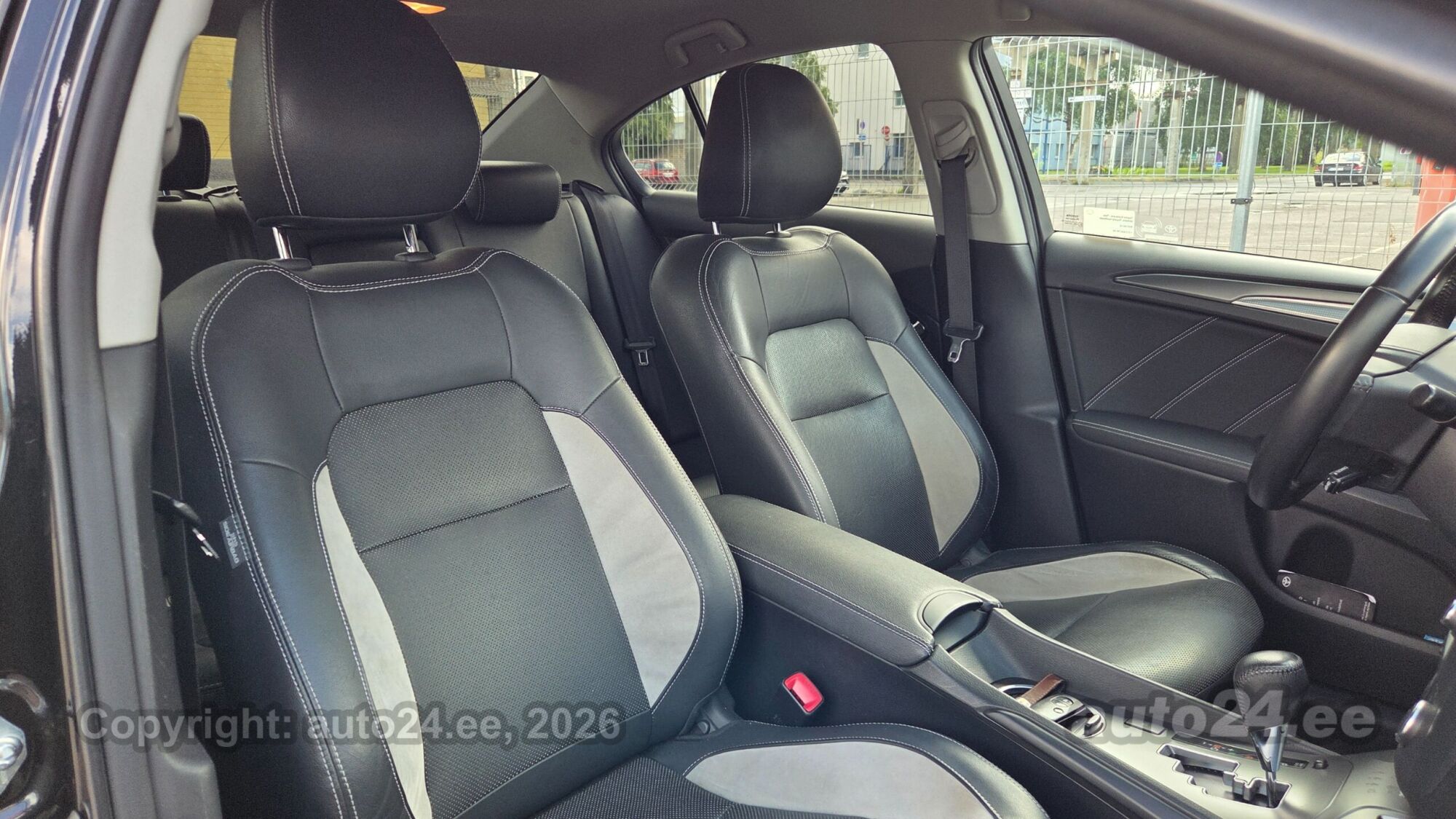 Toyota Avensis - 10