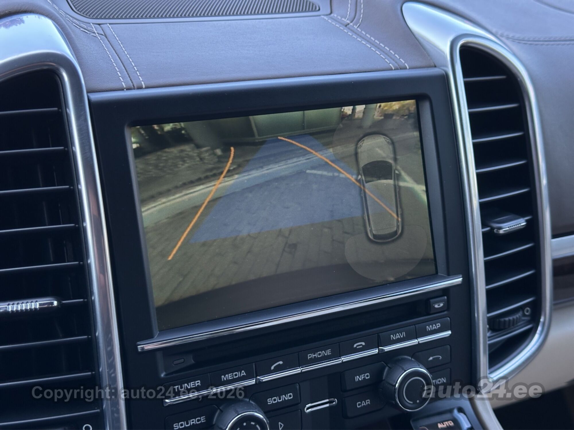 Porsche Cayenne - 10