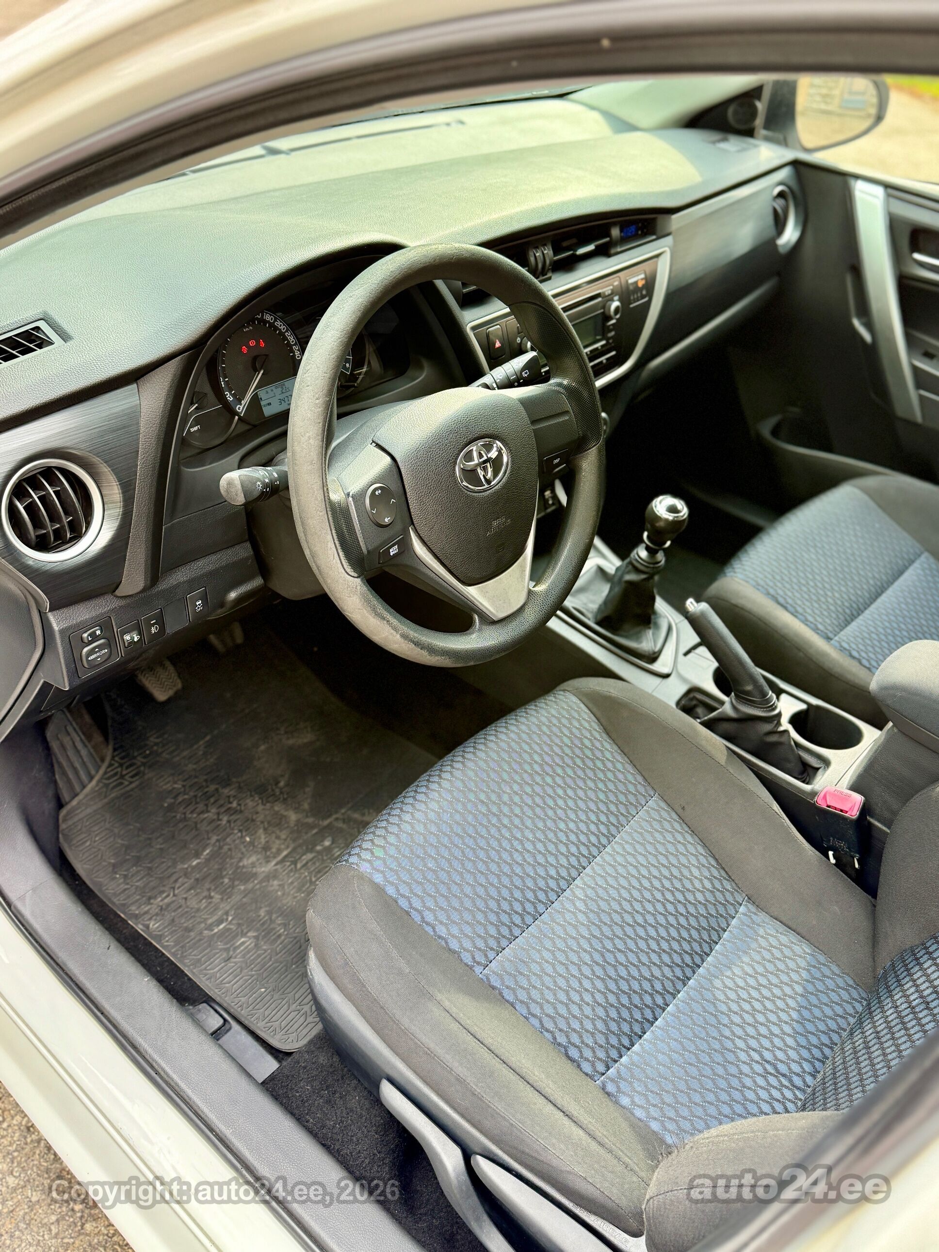 Toyota Auris - 8