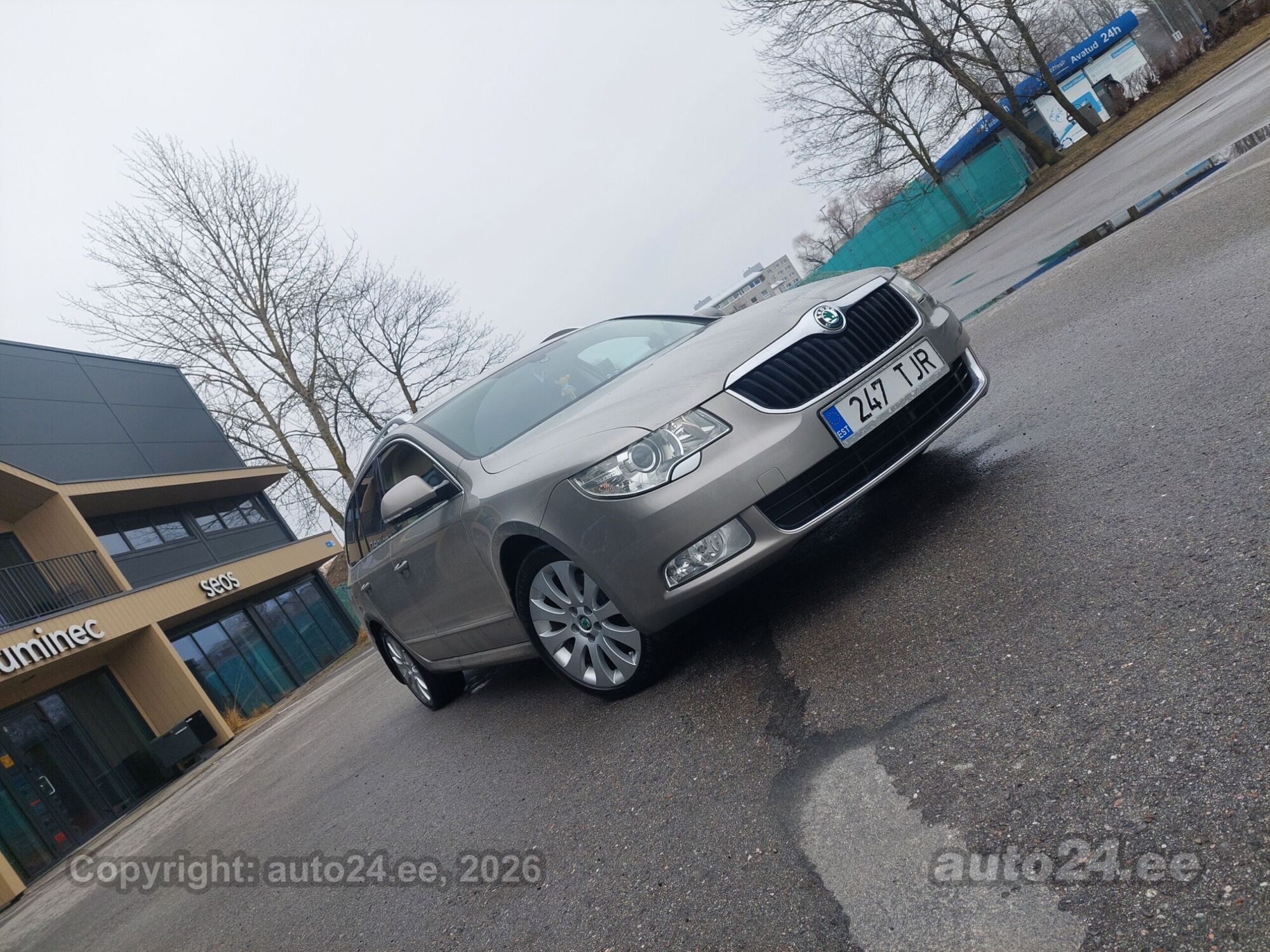 Skoda Superb 2.0 103kW 2012, photo 3/10