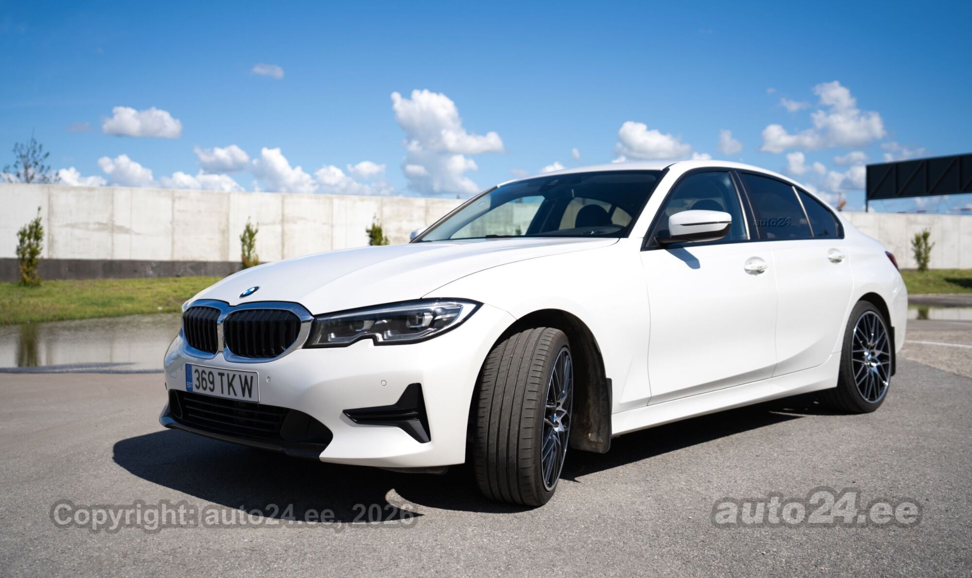 BMW 3-sarja 318 2.0 110kW 2019, kuva 2/10