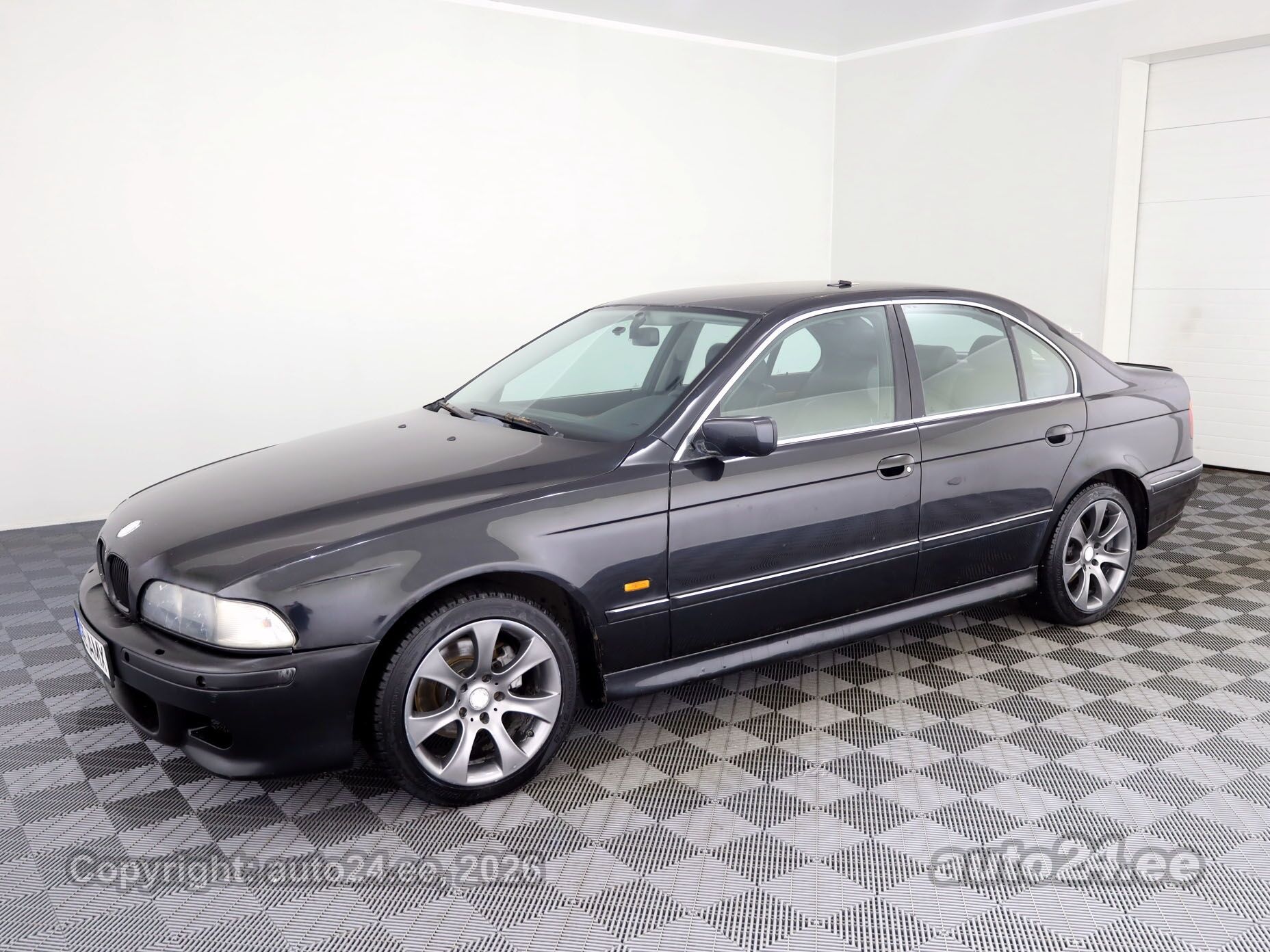 BMW 5-sarja 523 M-Pakett ATM 2.5 125kW 1998, photo 2/9