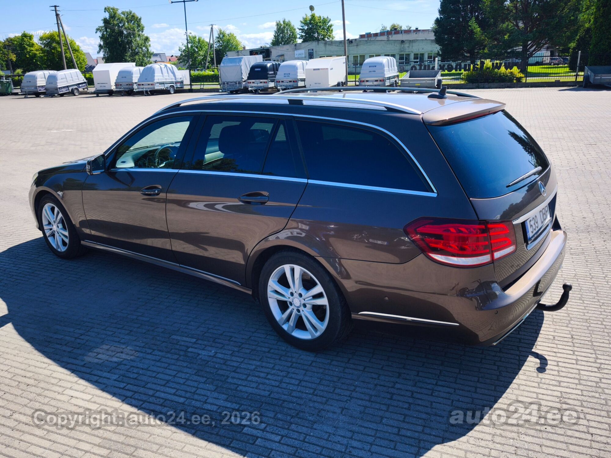 Mercedes-Benz E-sarja E 200 2.1 100kW 2013, kuva 6/10