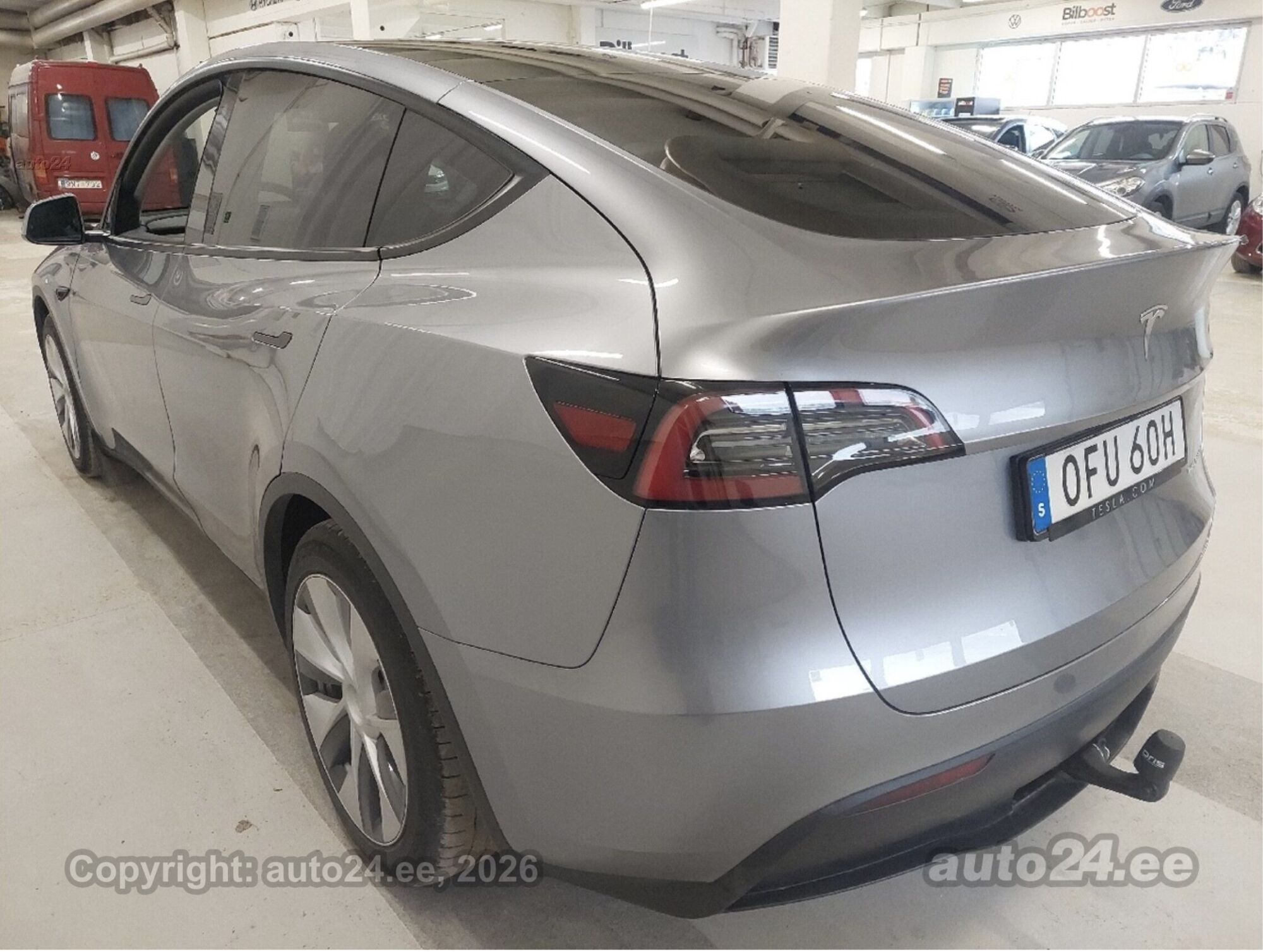 Tesla Model Y - 3