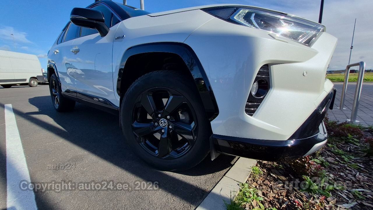 Toyota RAV4 - 8