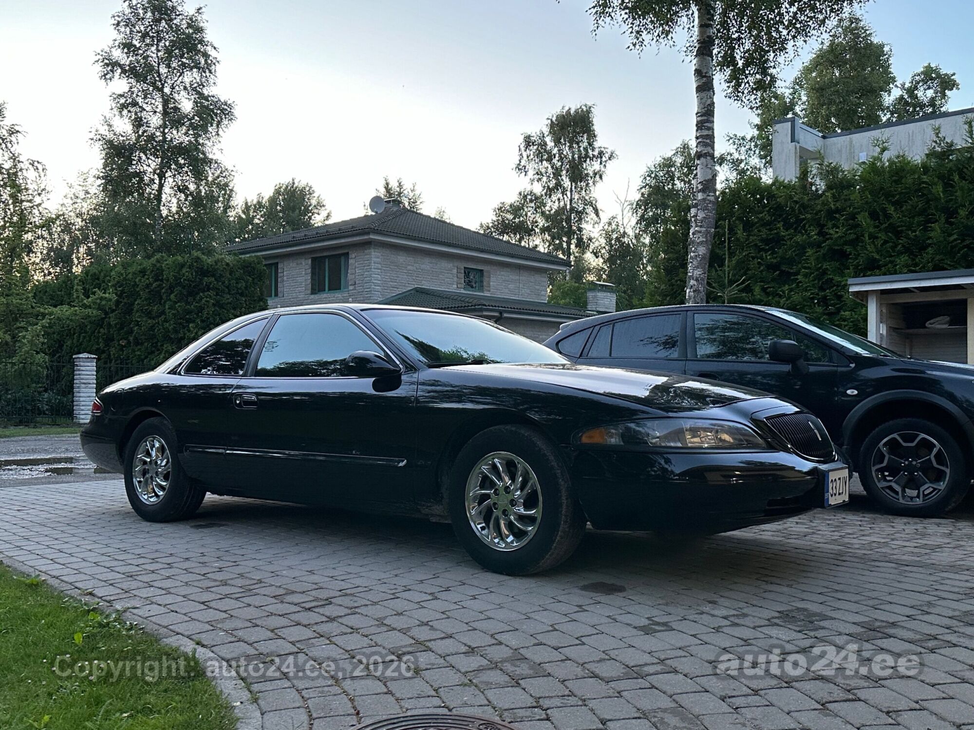 Lincoln Continental Mark VIII