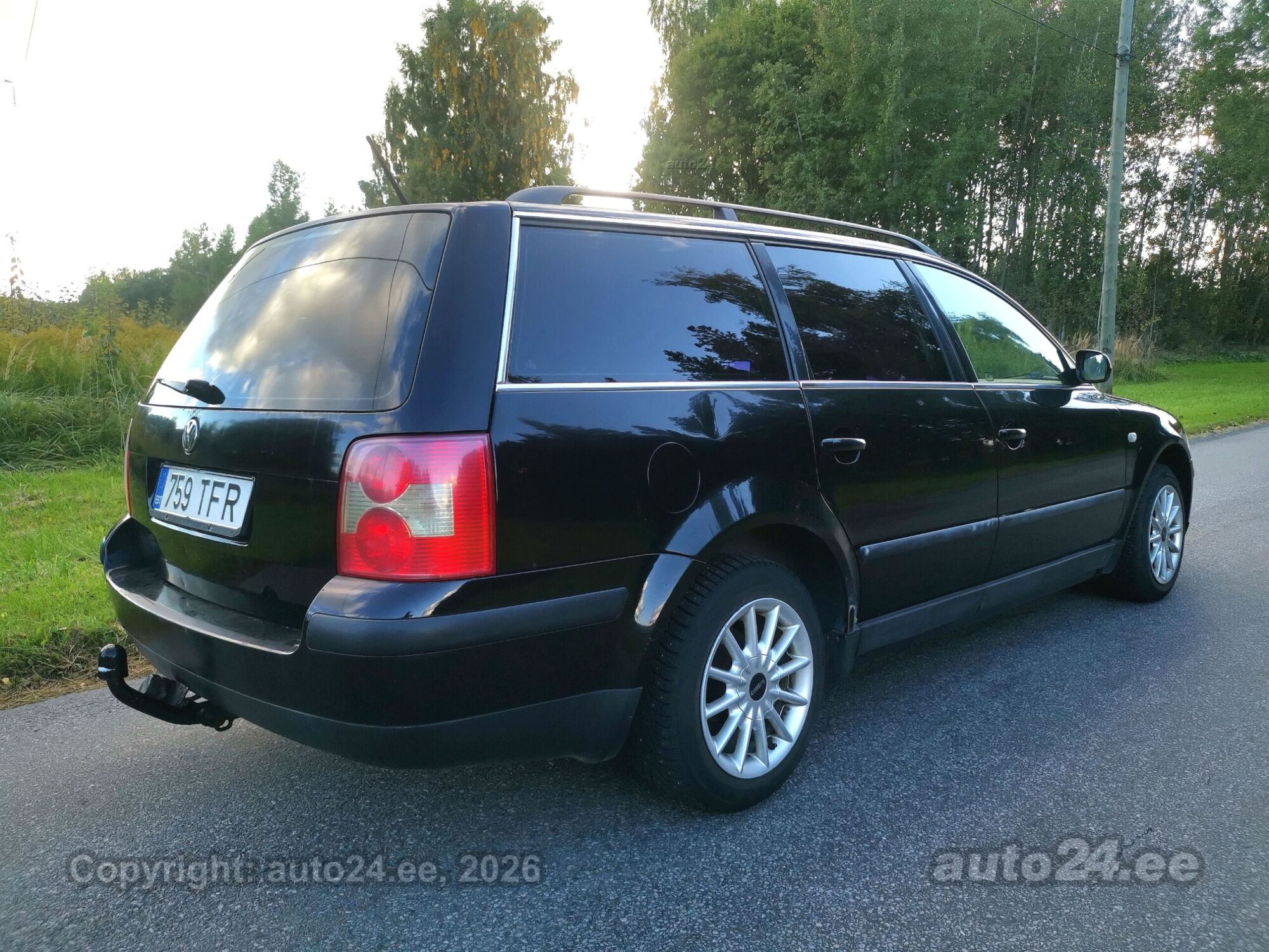 Volkswagen Passat - 4