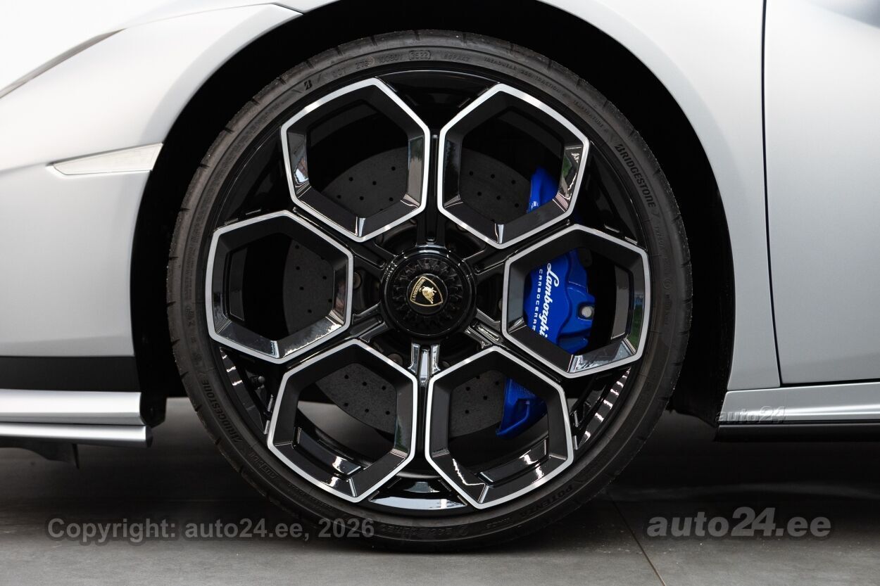 Lamborghini Huracan Tecnica 5.2 470kW 2025, kuva 7/10