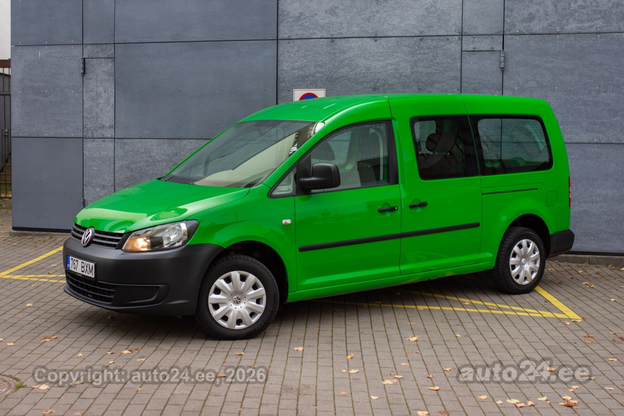 Volkswagen Caddy 2011 — interior