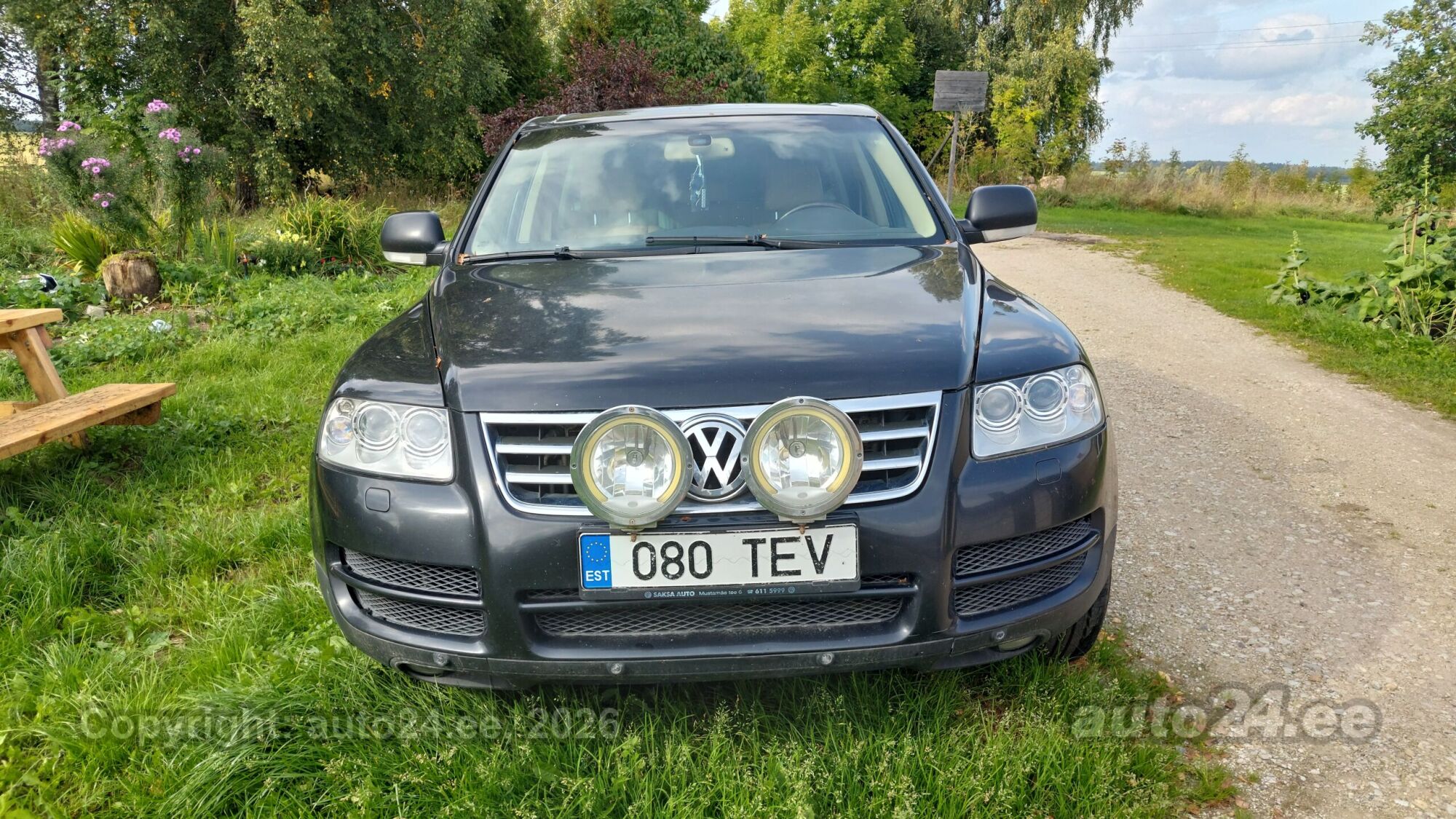Volkswagen Touareg - 1