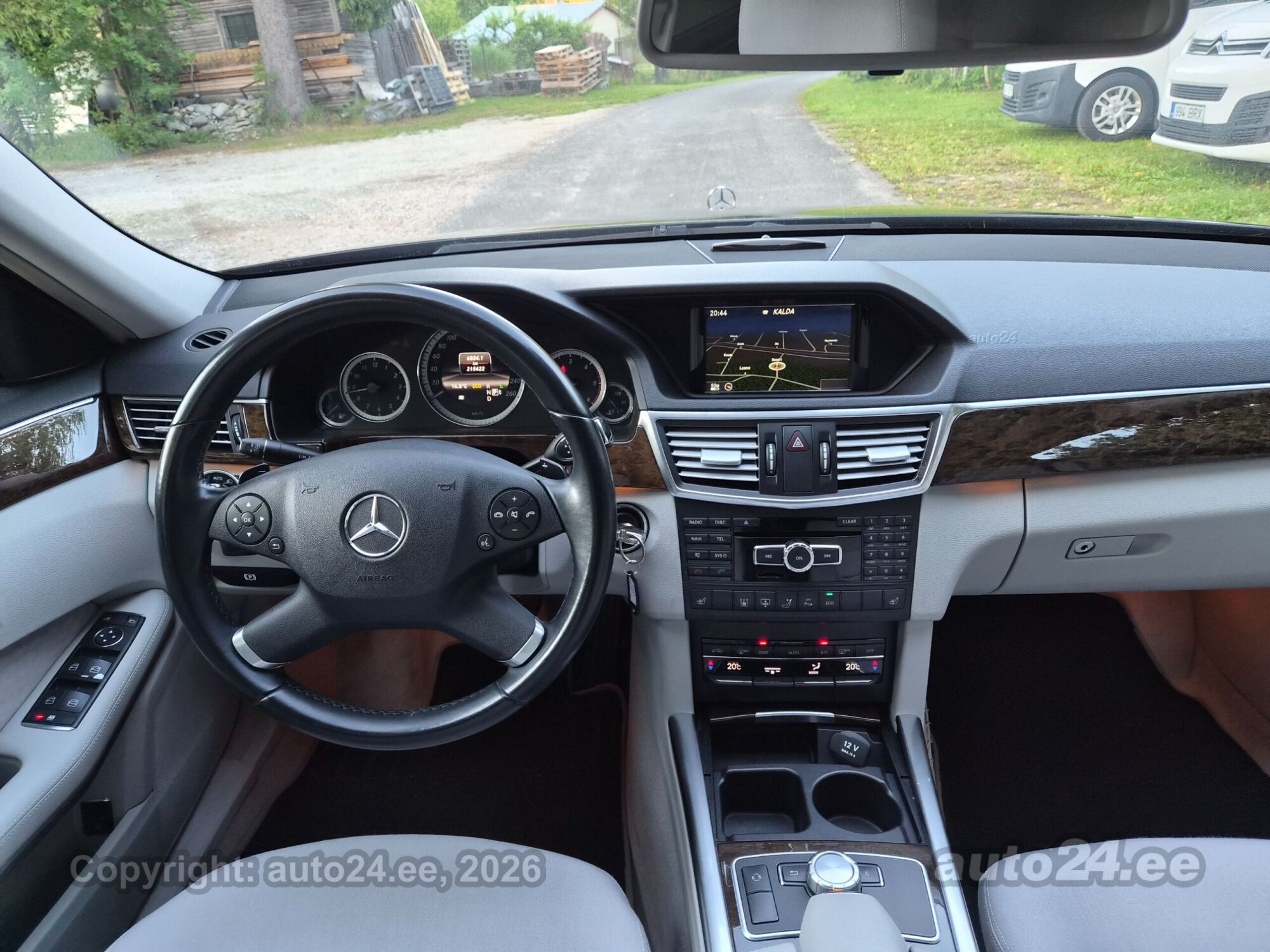 Mercedes-Benz E-sarja E 220 2.1 125kW 2012, kuva 7/10