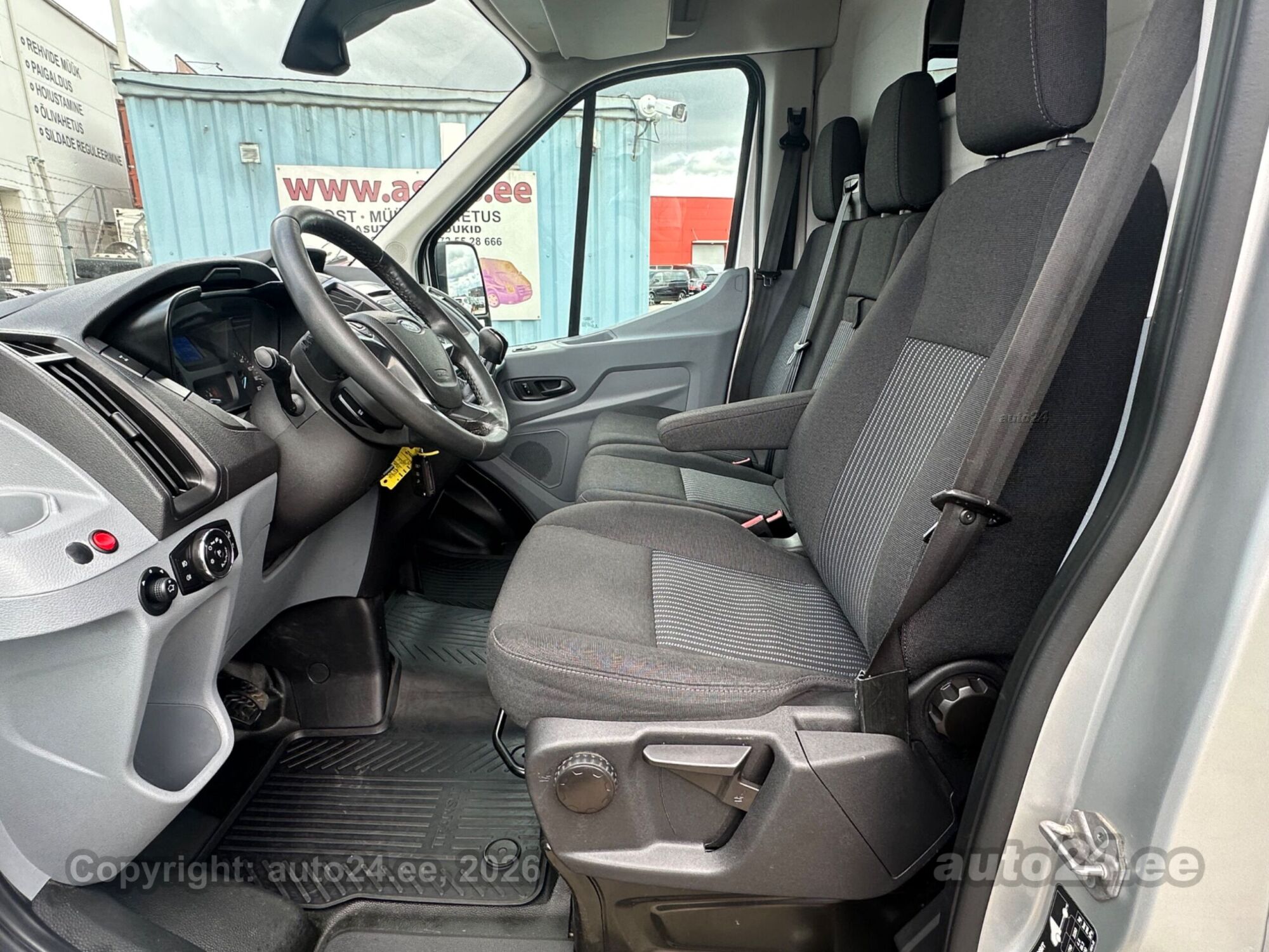 Ford Transit L3H2 4 2016, kuva 4/10