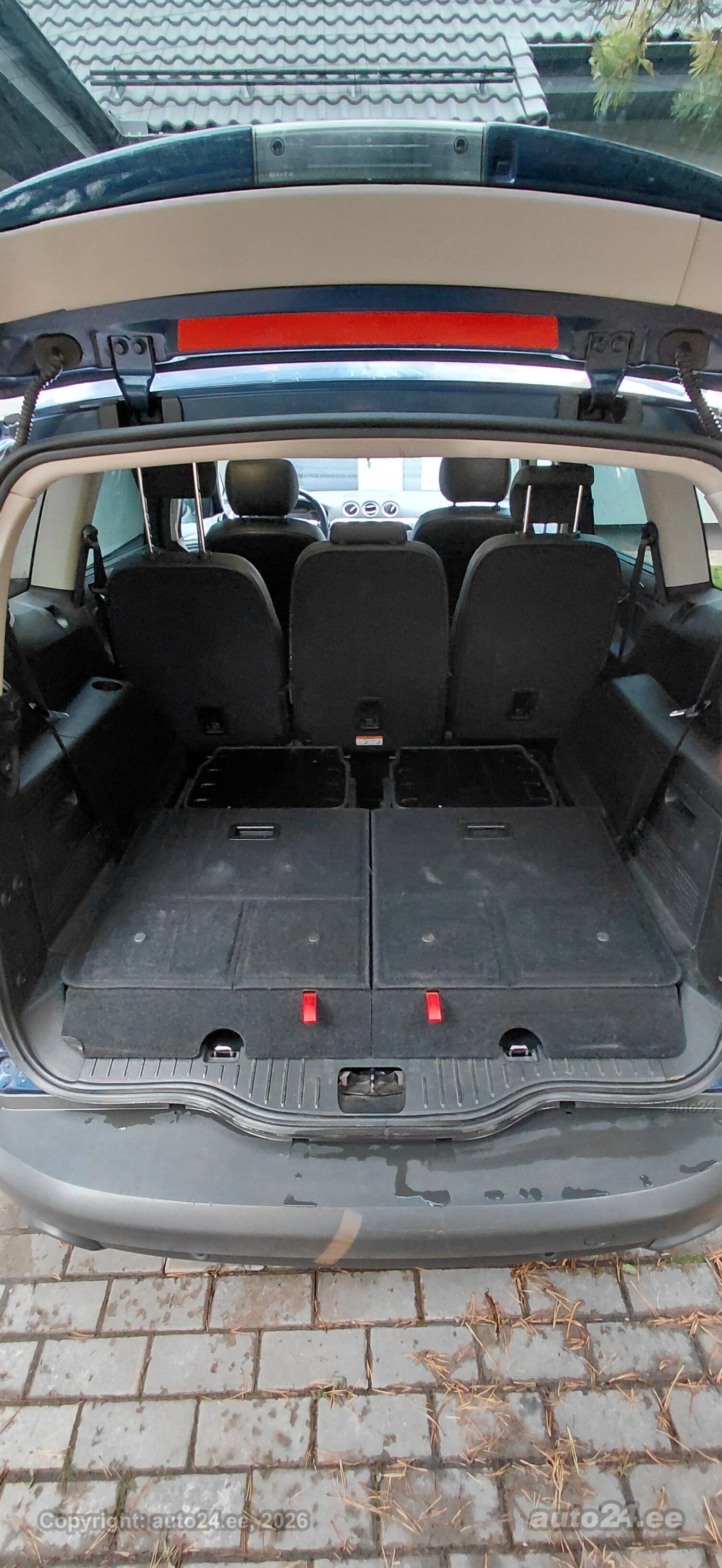 Ford S-max - 11