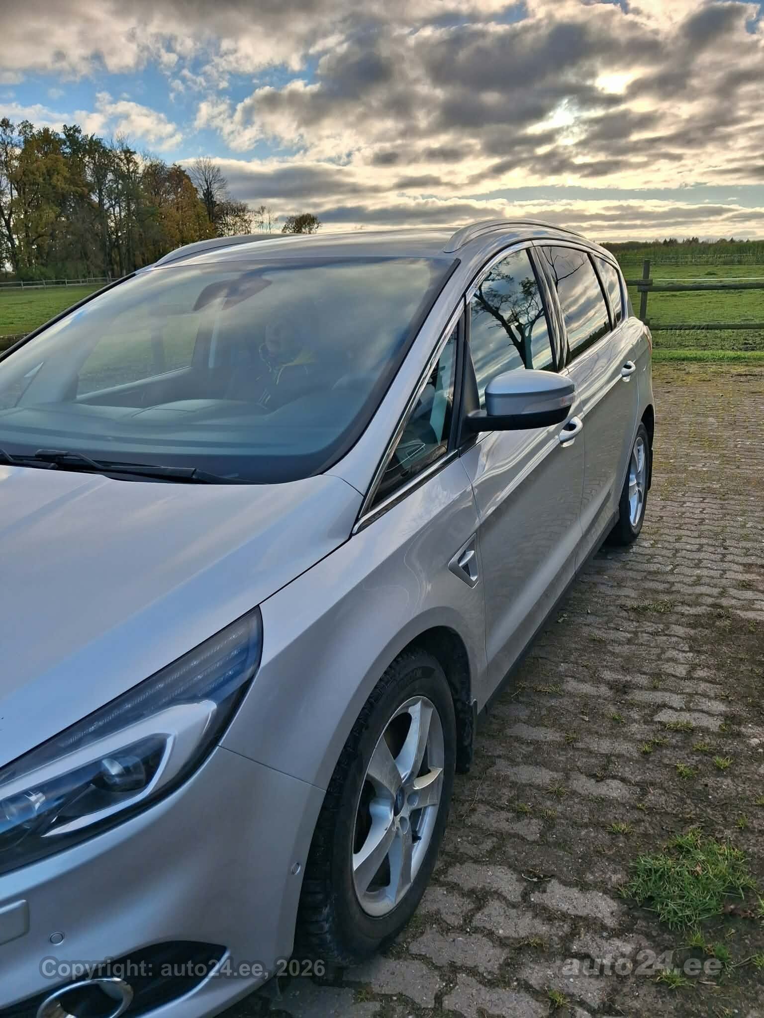 Ford S-MAX
