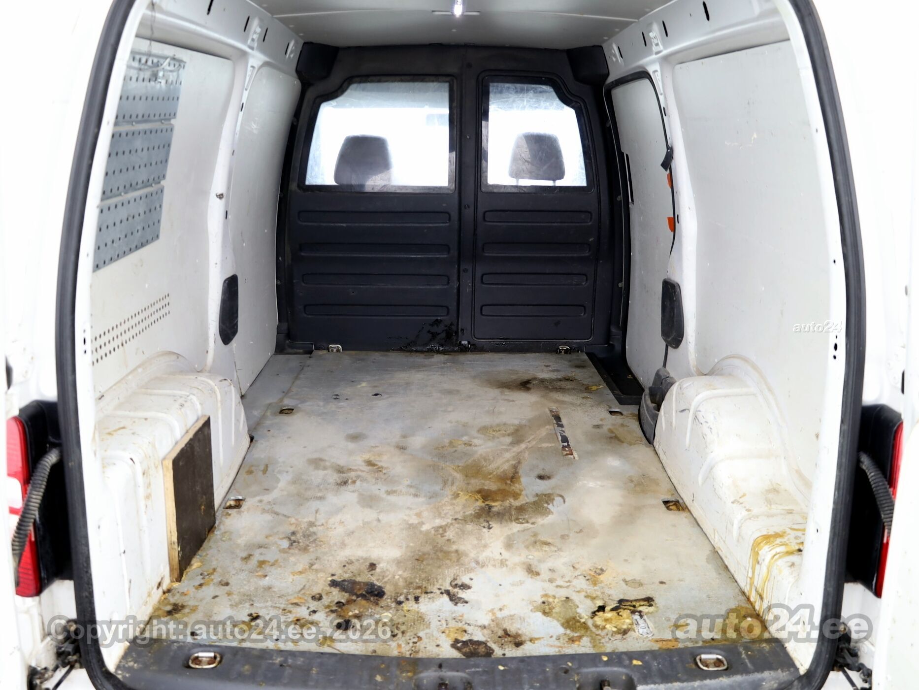 Volkswagen Caddy 2010 — photo 8