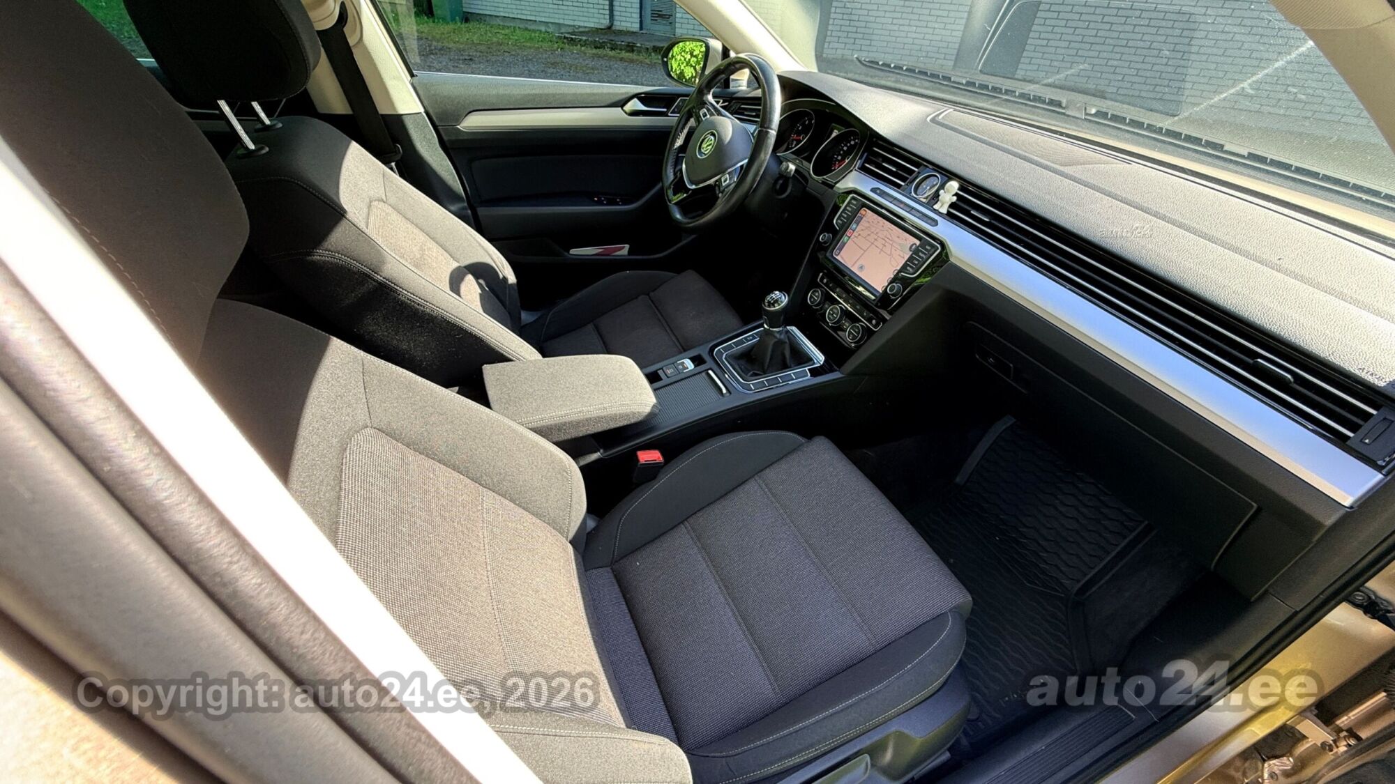 Volkswagen Passat - 9