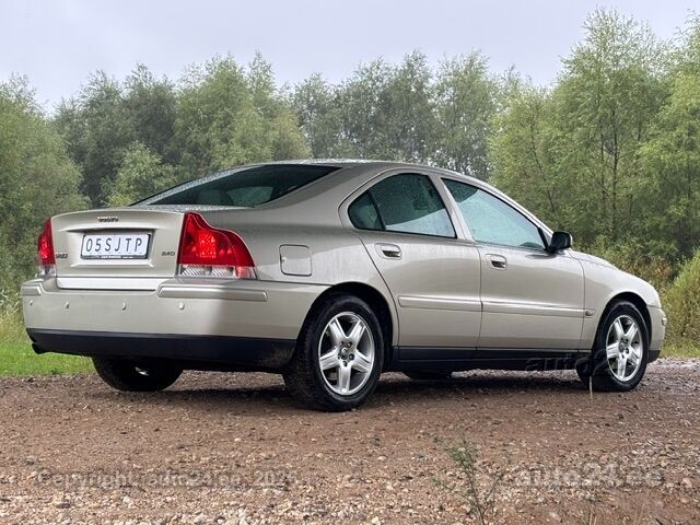 Volvo S60 - 4