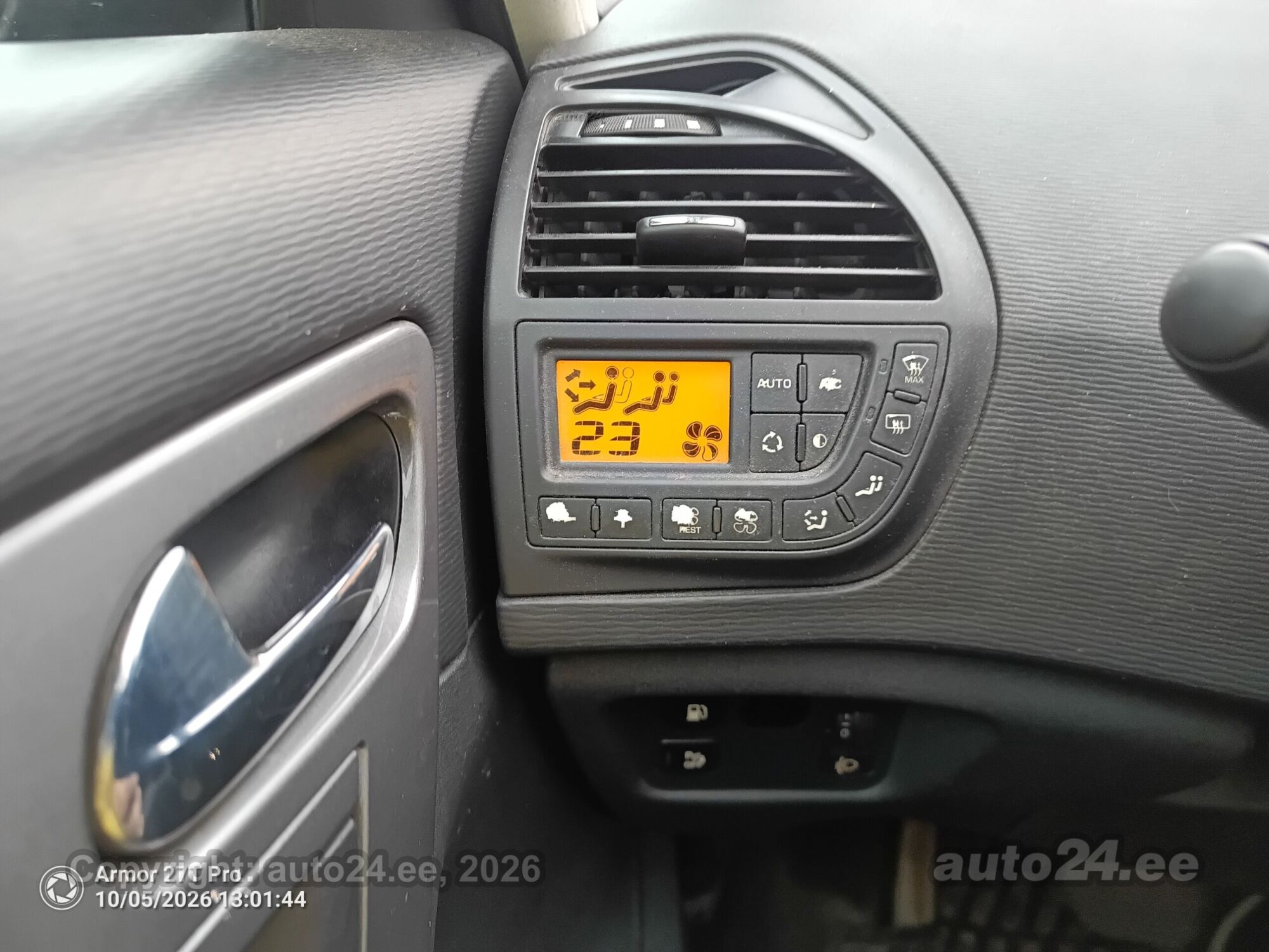Citroen C4 Picasso 2009 — photo 9