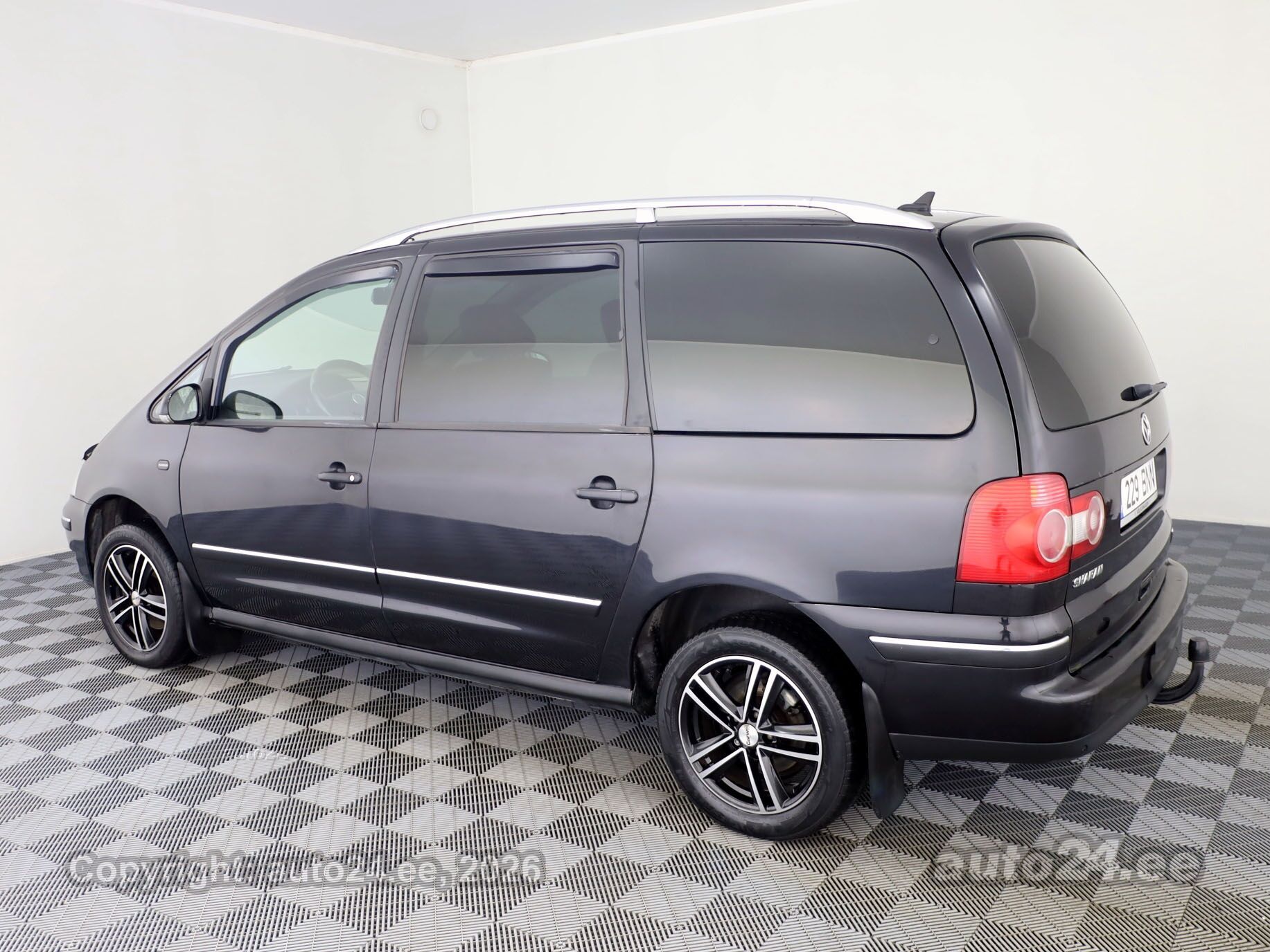Volkswagen Sharan 2008 — двигун 1968 cm³ (100 kW)