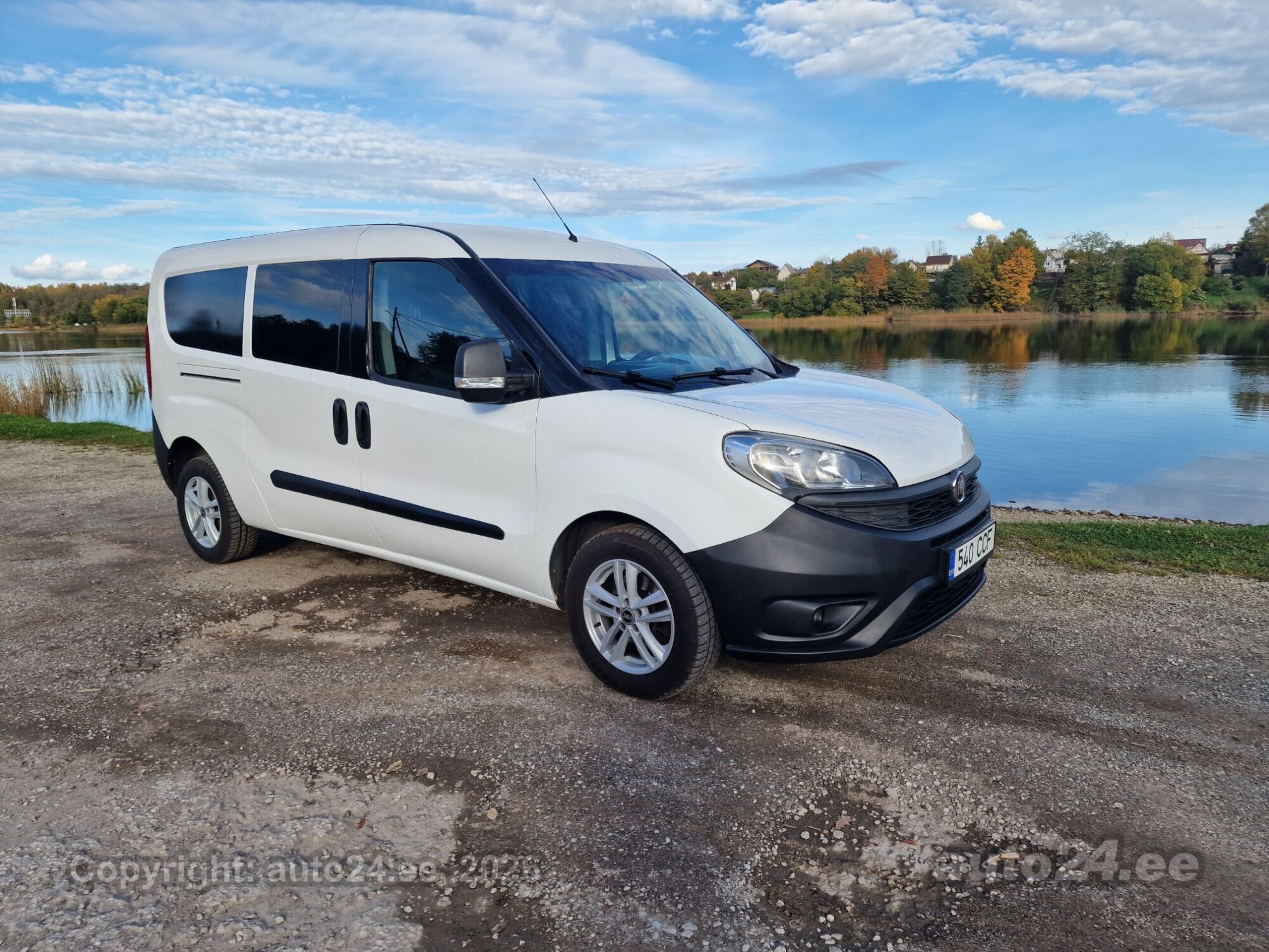 Fiat Doblo 2015 — interior