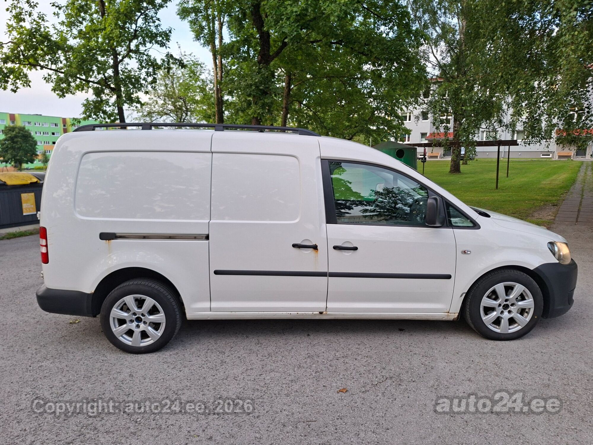 Volkswagen Caddy 2.0 R4 81kW 2011, kuva 5/10