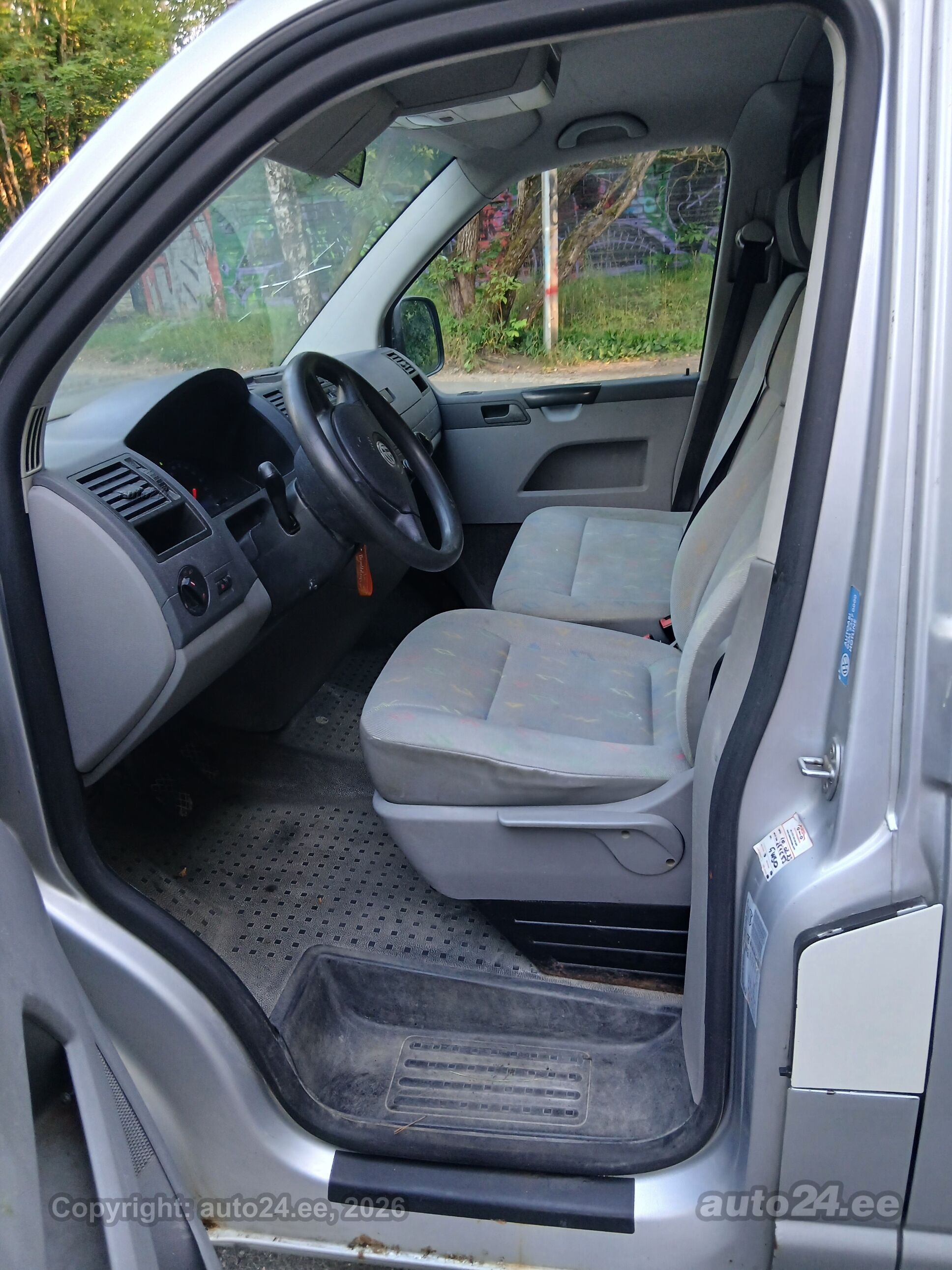 Volkswagen Transporter 2.5 96kW 2007, kuva 5/9