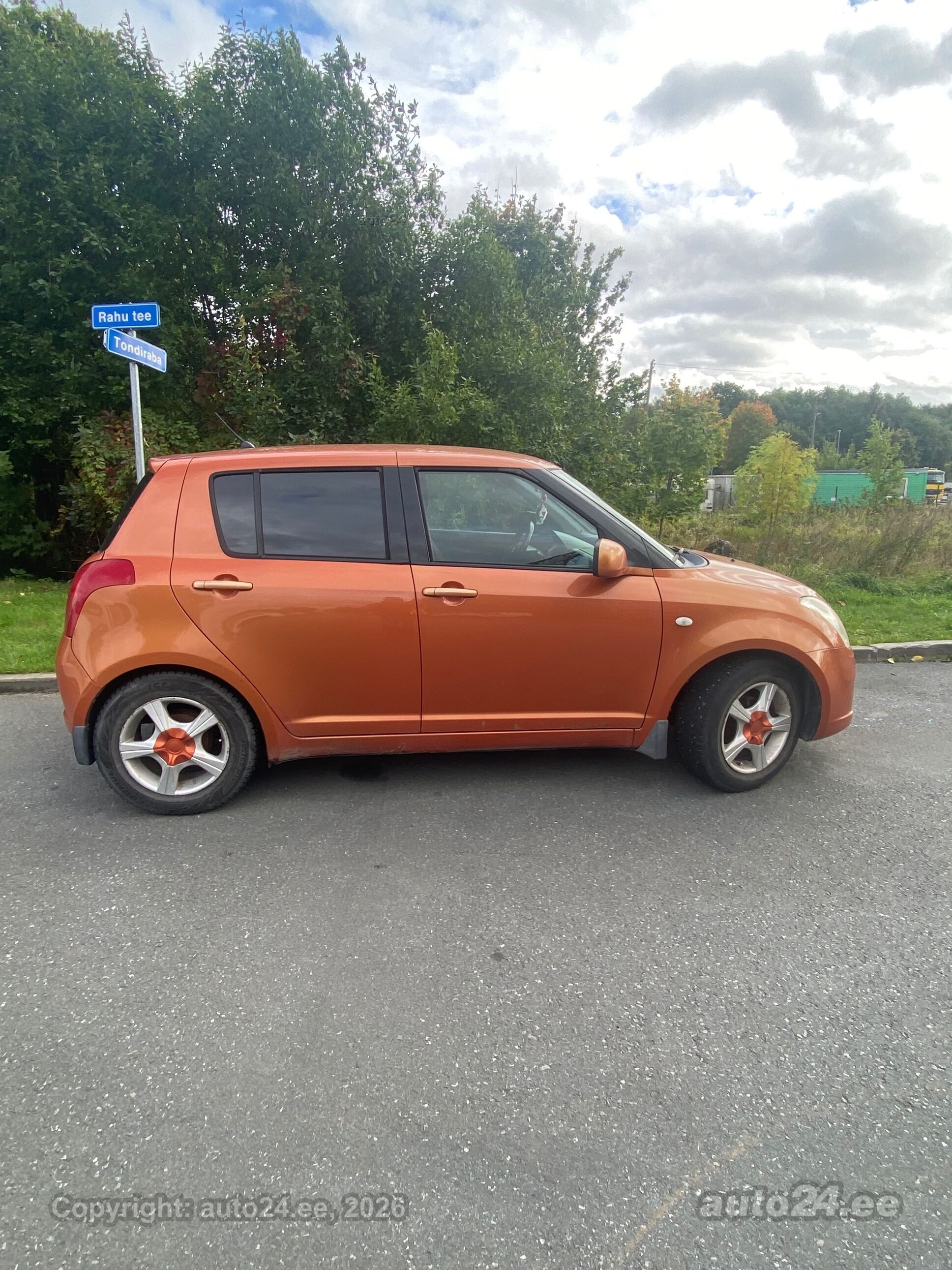Suzuki Swift - 1