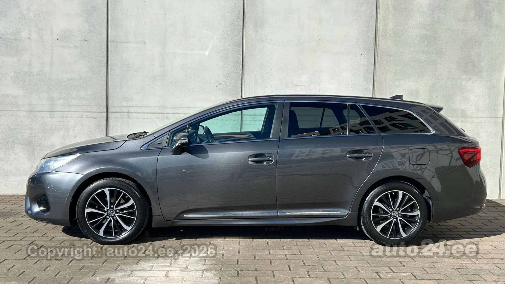 Toyota Avensis - 6