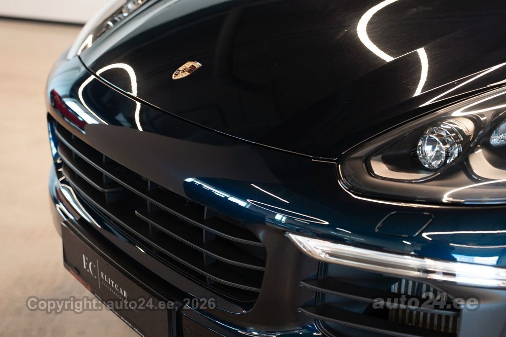 Porsche Cayenne - 8