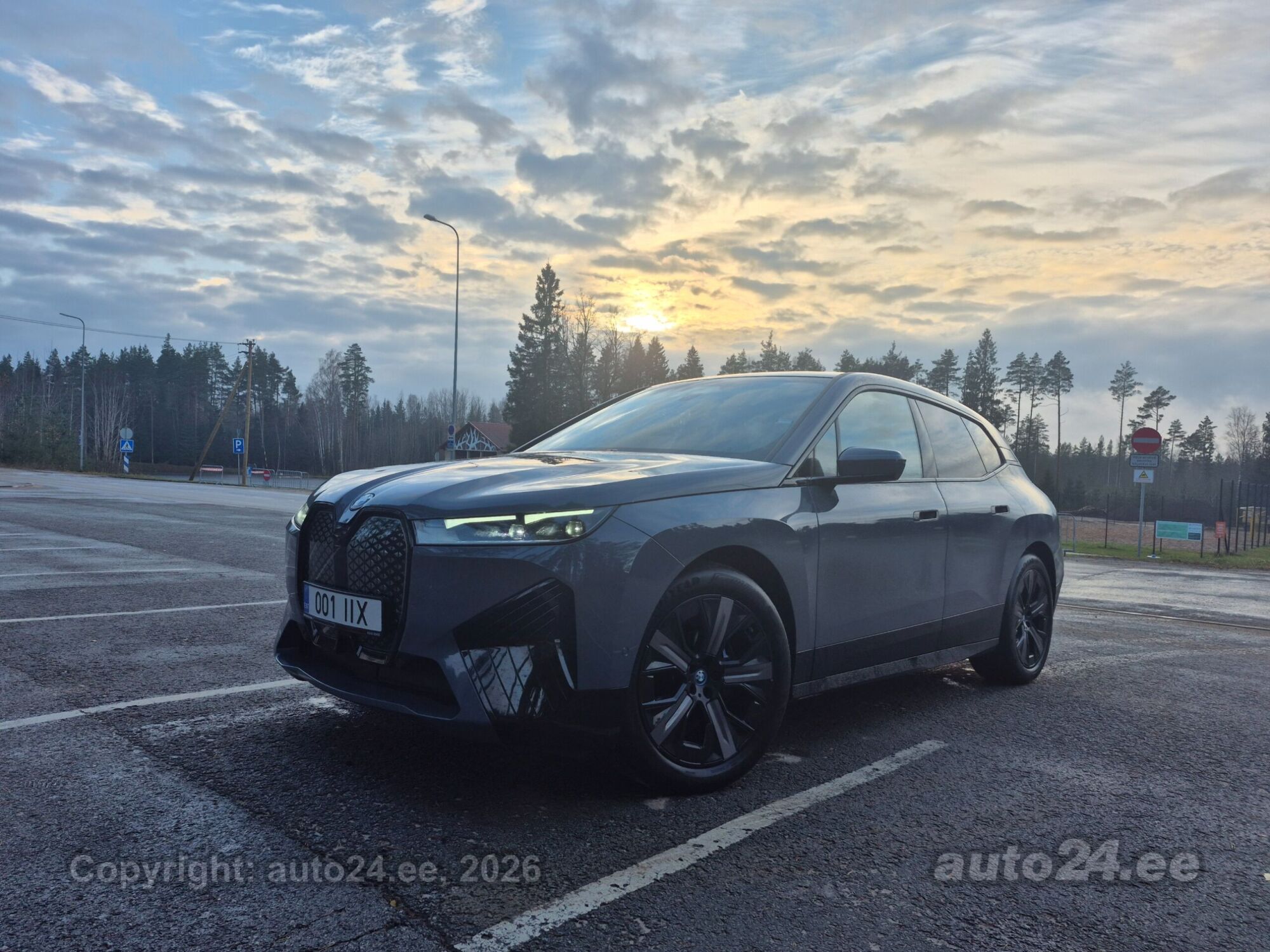 BMW iX