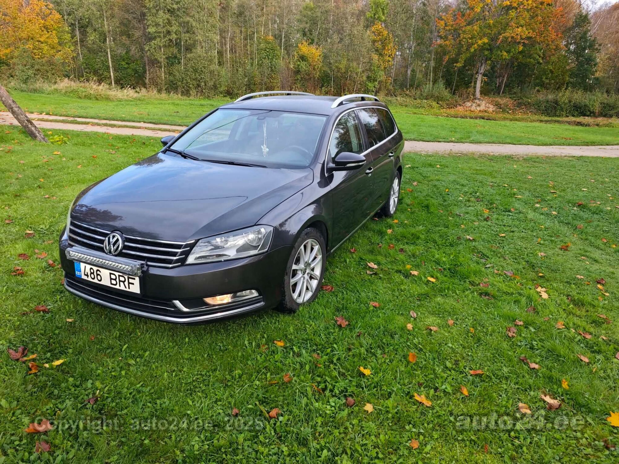Volkswagen Passat 2011 — engine 1598 cm³ (77 kW)