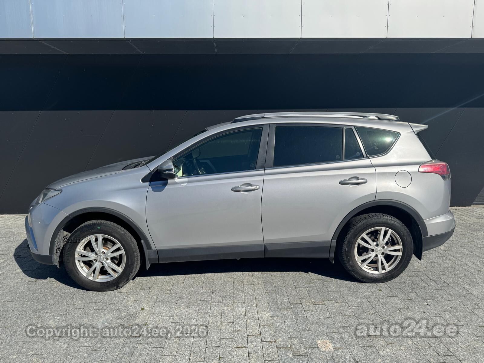 Toyota RAV4 - 6