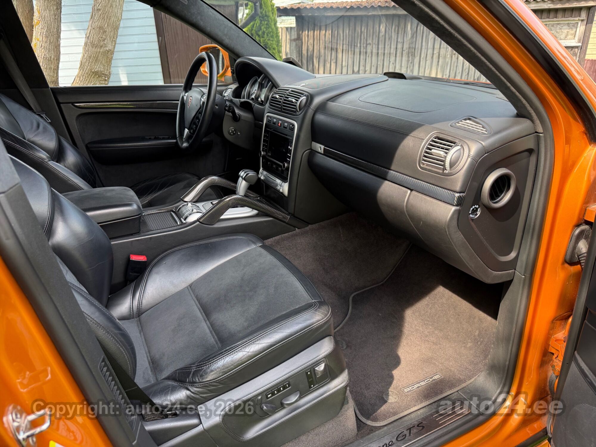 Porsche Cayenne - 12