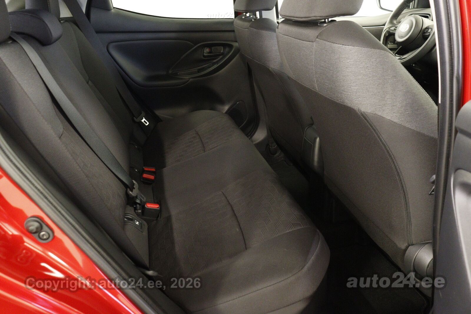 Toyota Yaris 2025, photo 7/10