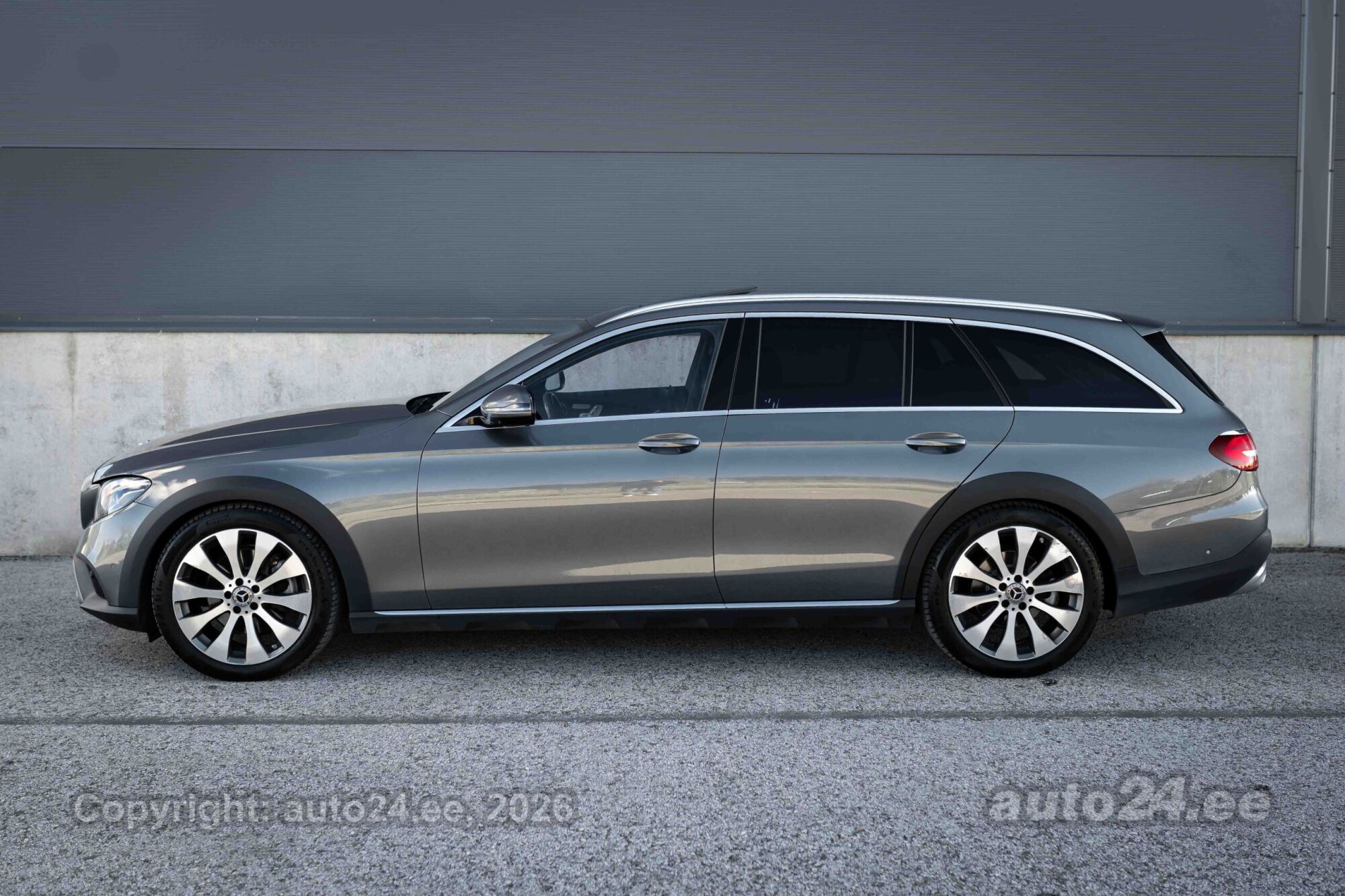 Mercedes-Benz E 220 - 3
