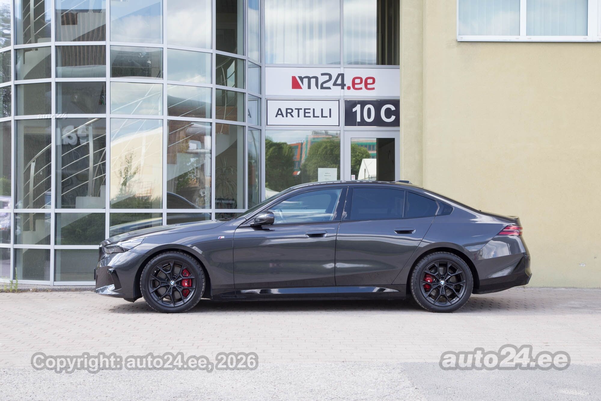 BMW i5 2023, photo 6/10