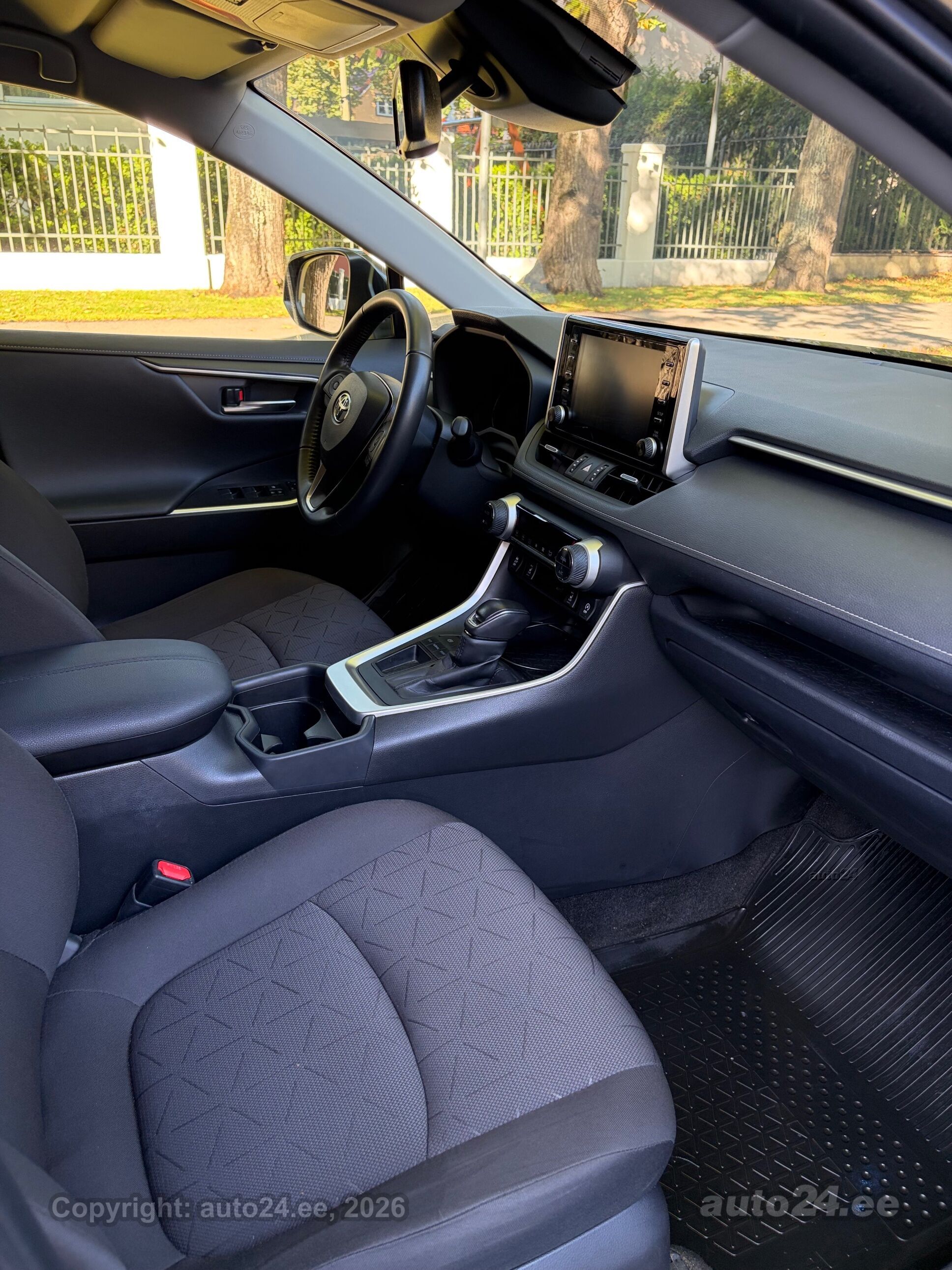Toyota RAV4 - 9