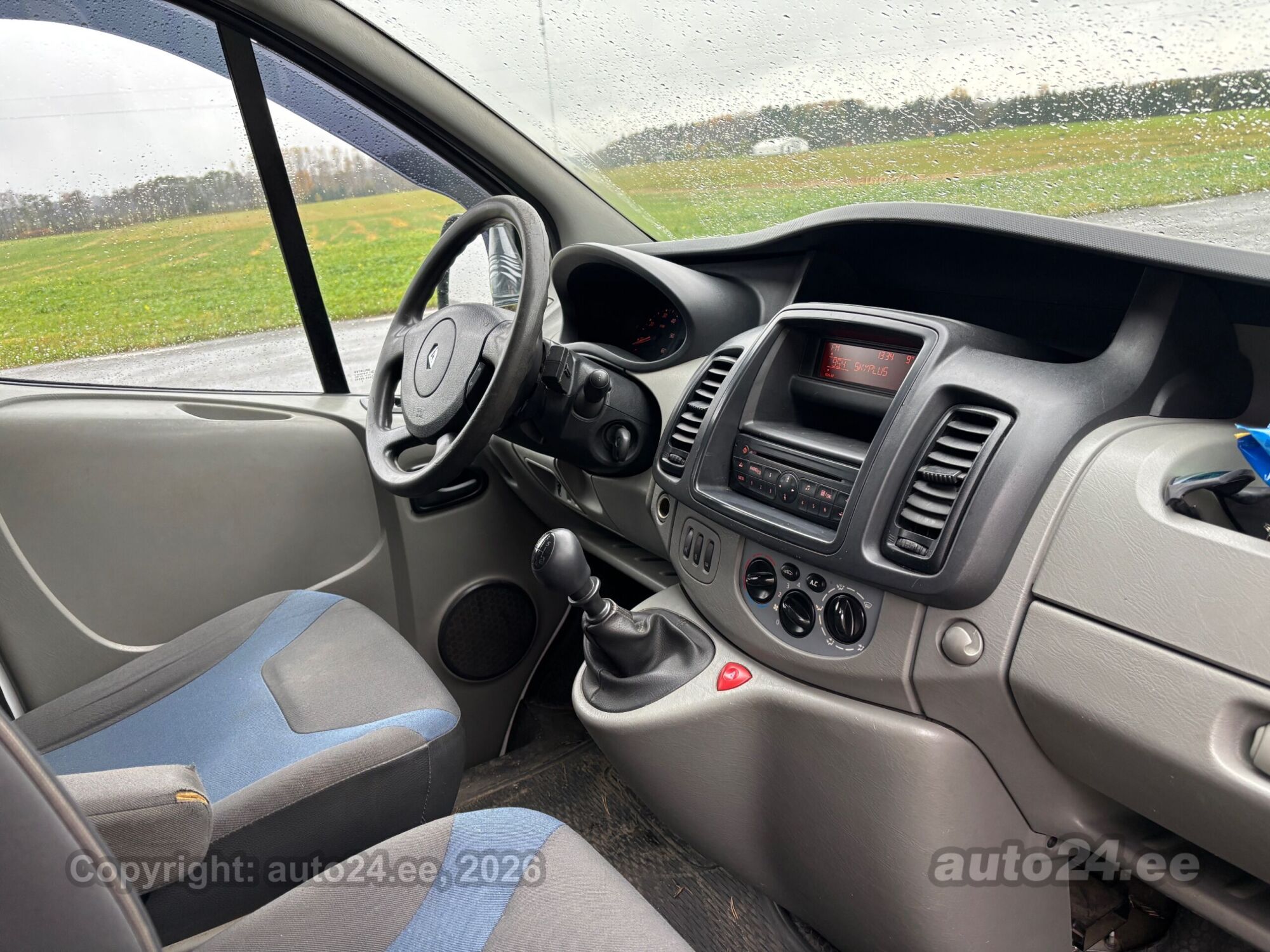Renault Trafic 2012 — фото 7