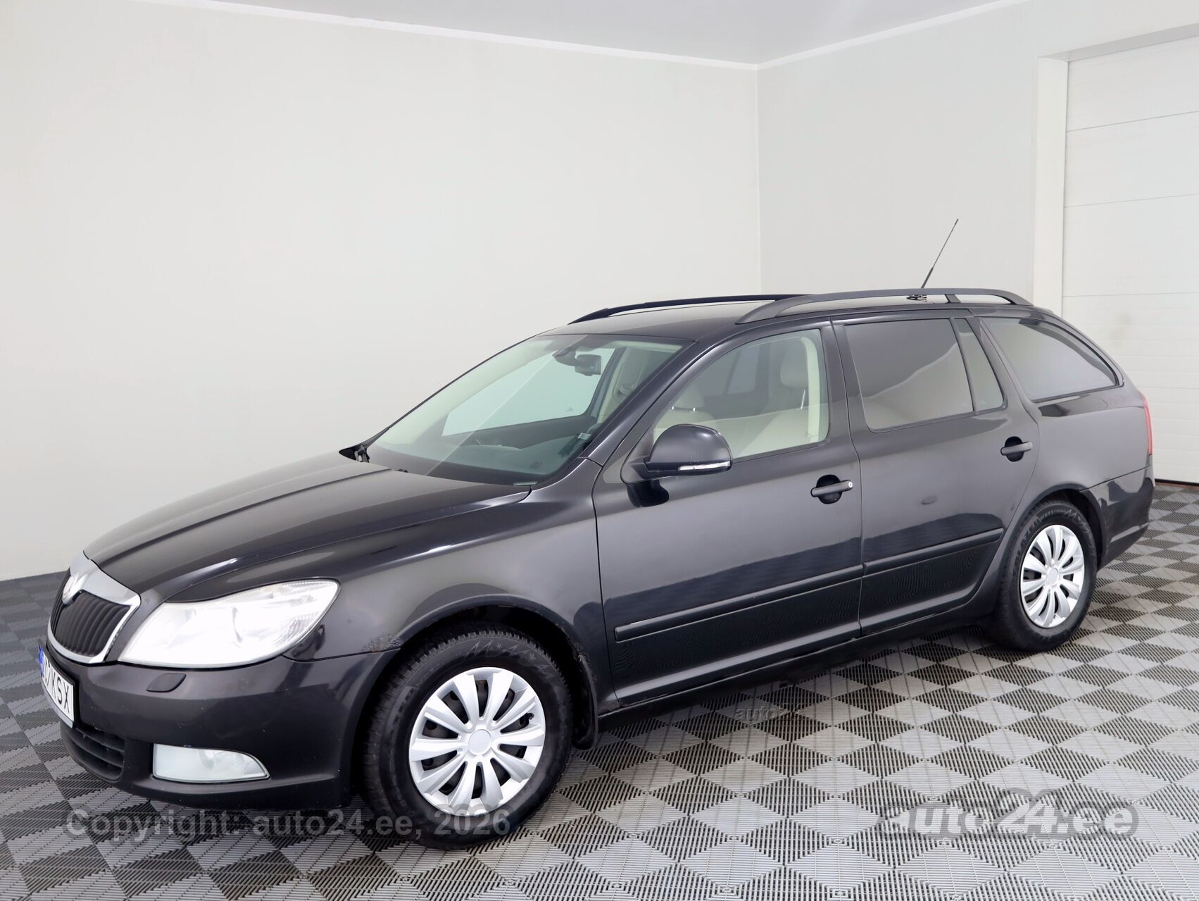 Skoda Octavia 2009 — rear view