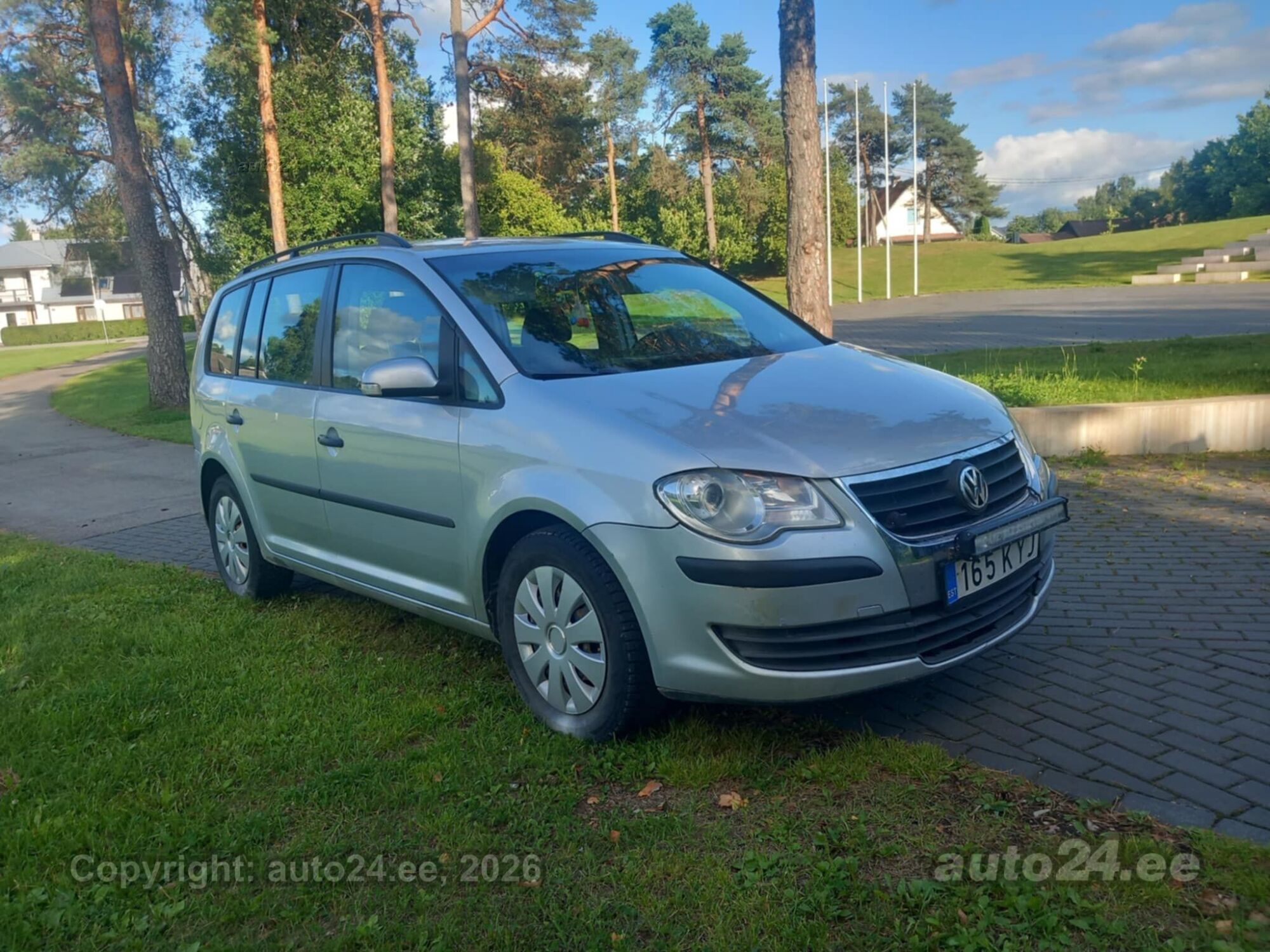 Volkswagen Touran 1.9 77kW 2007, kuva 4/6