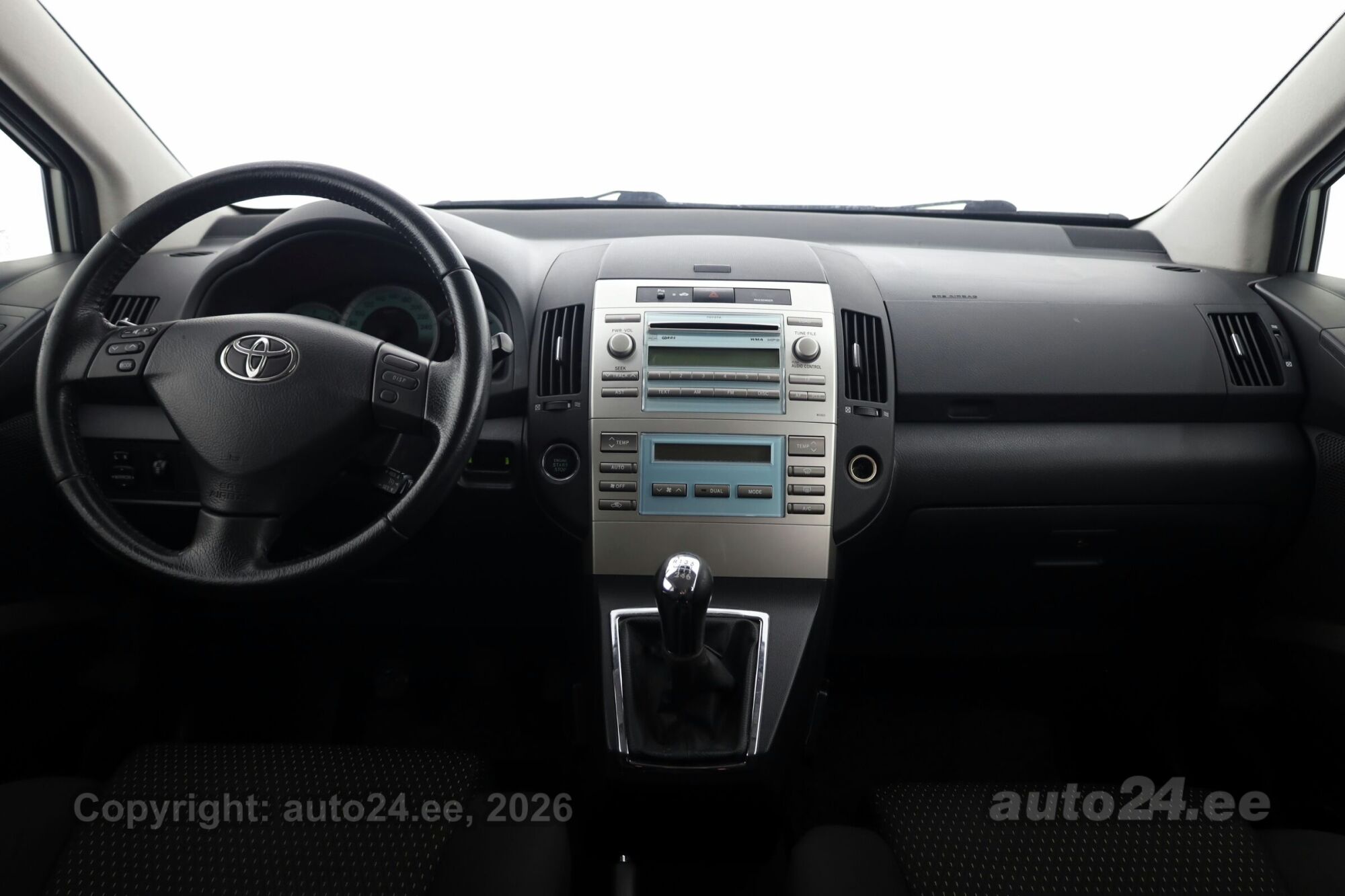 Toyota Corolla Verso 2009 — photo 5