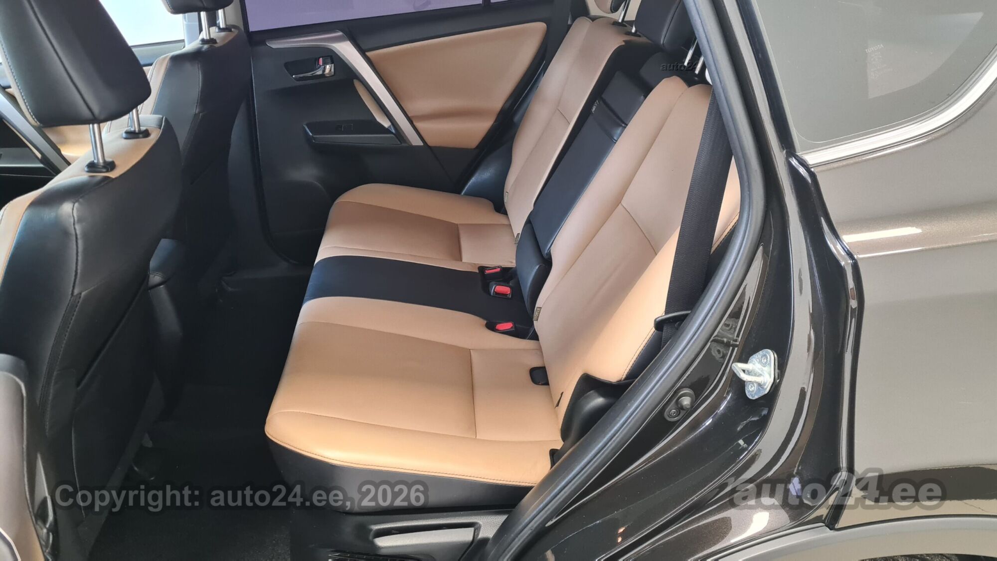Toyota RAV4 - 6